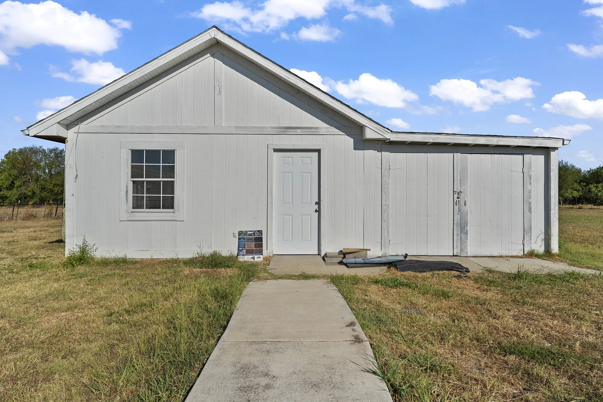 Mobile Home For Sale in Kaufman County , 1222 Anglin Way, Terrell, Texas 75161, 4 Bedroom, 2 Bathroom, Garage spaces, 2,408 Sqft, built in 2002, mls#21385135, Real Estate Agent in Terrell, Homes For Sale in Kaufman county, Homes For Sale in Terrell, Realtor in Terrell Texas, Real Estate Brokerage Independent Realty Texas, Luminita Cordes Realtor