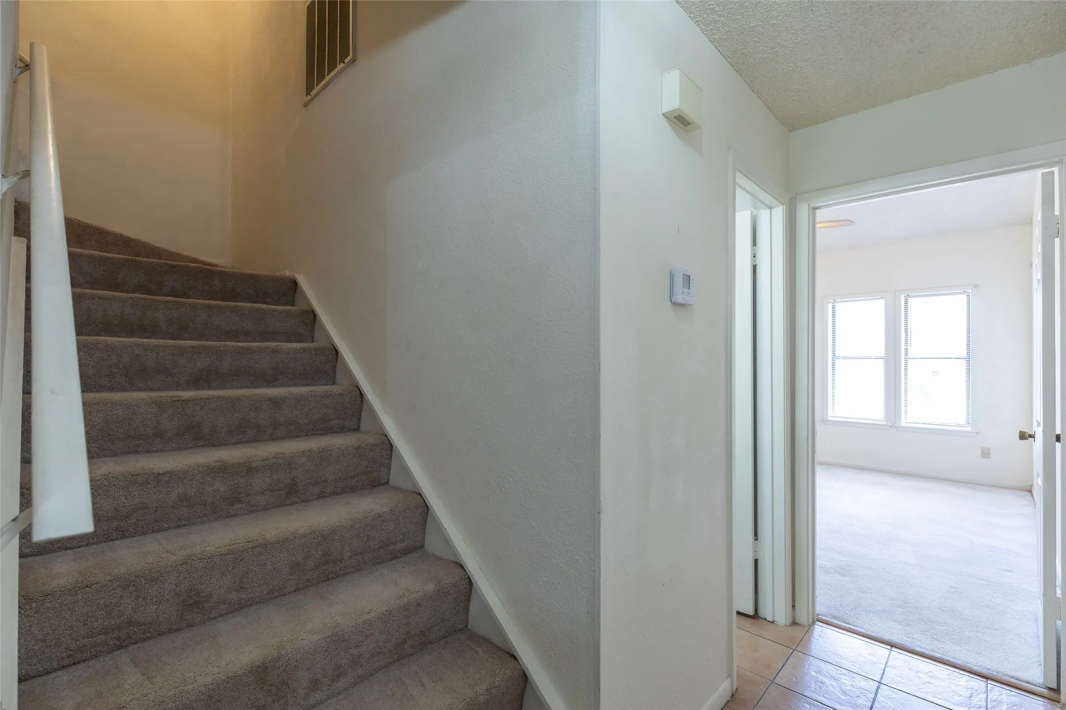 Townhouse For Sale in Taylor County , 35 Crossroads Drive, Abilene, Texas 79605, 2 Bedroom, 2 Bathroom, 2 Garage spaces, 1,188 Sqft, built in 1982, mls#21385095, Real Estate Agent in Abilene, Homes For Sale in Taylor county, Homes For Sale in Abilene, Realtor in Abilene Texas, Real Estate Brokerage Independent Realty Texas, Luminita Cordes Realtor