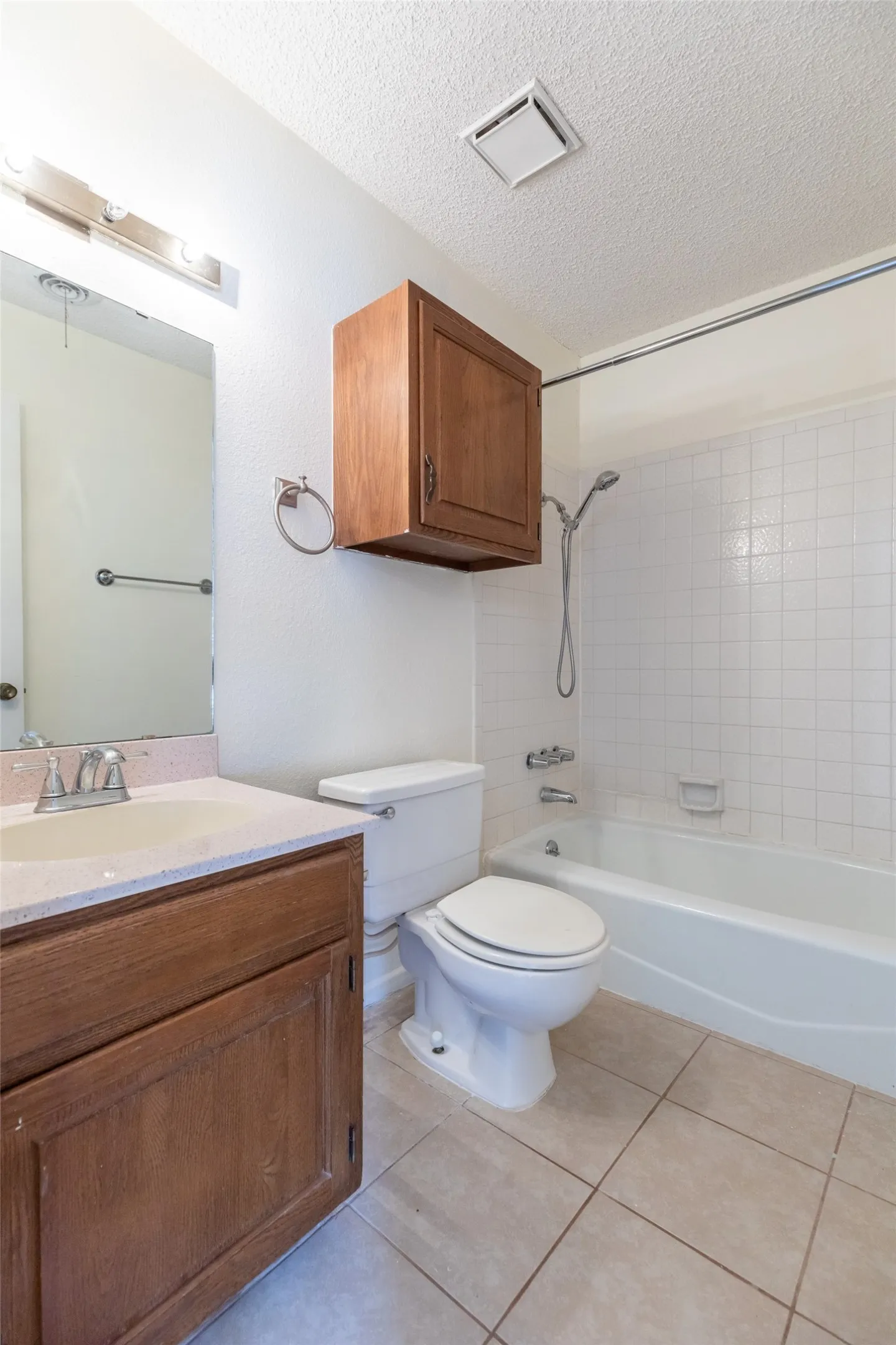 Townhouse For Sale in Taylor County , 35 Crossroads Drive, Abilene, Texas 79605, 2 Bedroom, 2 Bathroom, 2 Garage spaces, 1,188 Sqft, built in 1982, mls#21385095, Real Estate Agent in Abilene, Homes For Sale in Taylor county, Homes For Sale in Abilene, Realtor in Abilene Texas, Real Estate Brokerage Independent Realty Texas, Luminita Cordes Realtor