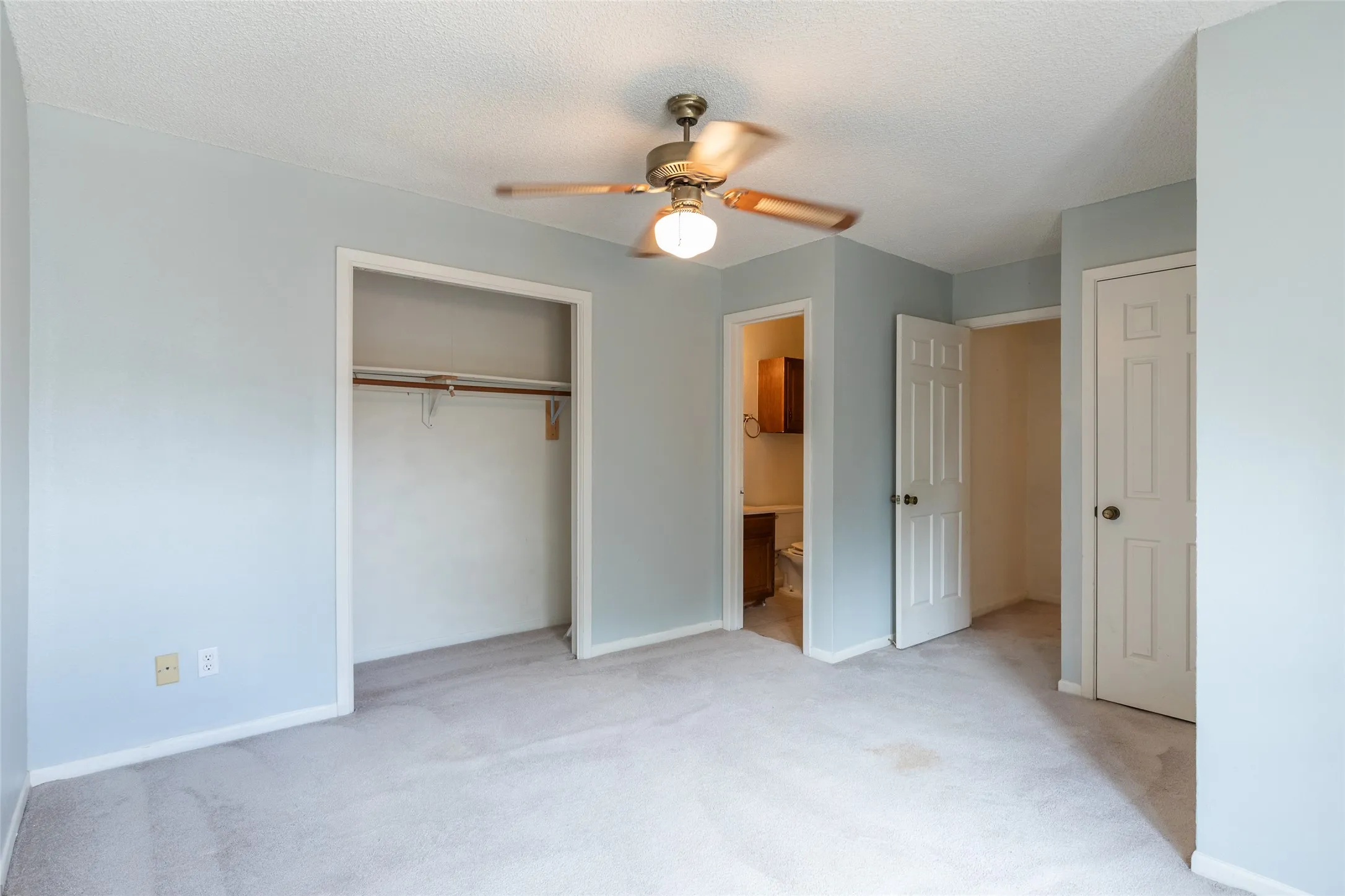 Townhouse For Sale in Taylor County , 35 Crossroads Drive, Abilene, Texas 79605, 2 Bedroom, 2 Bathroom, 2 Garage spaces, 1,188 Sqft, built in 1982, mls#21385095, Real Estate Agent in Abilene, Homes For Sale in Taylor county, Homes For Sale in Abilene, Realtor in Abilene Texas, Real Estate Brokerage Independent Realty Texas, Luminita Cordes Realtor