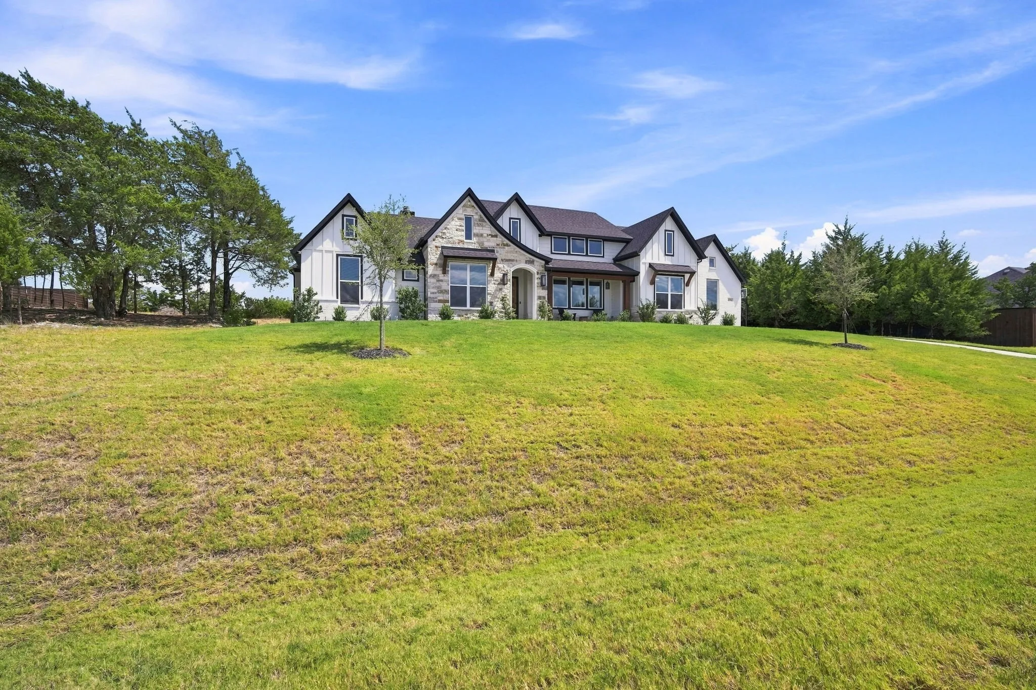 Single Family Residence For Sale in Ellis County , 2770 Fireside Drive, Midlothian, Texas 76065, 5 Bedroom, 3 Bathroom, 3 Garage spaces, 2,935 Sqft, built in 2024, mls#21384963, Real Estate Agent in Midlothian, Homes For Sale in Ellis county, Homes For Sale in Midlothian, Realtor in Midlothian Texas, Real Estate Brokerage Independent Realty Texas, Luminita Cordes Realtor