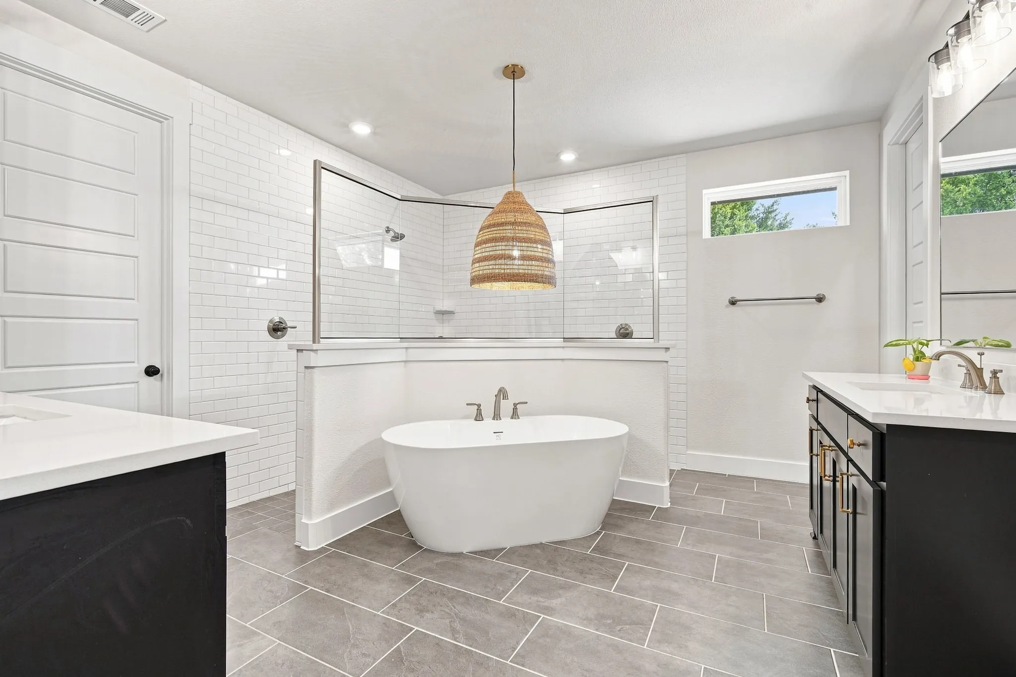 Single Family Residence For Sale in Ellis County , 2770 Fireside Drive, Midlothian, Texas 76065, 5 Bedroom, 3 Bathroom, 3 Garage spaces, 2,935 Sqft, built in 2024, mls#21384963, Real Estate Agent in Midlothian, Homes For Sale in Ellis county, Homes For Sale in Midlothian, Realtor in Midlothian Texas, Real Estate Brokerage Independent Realty Texas, Luminita Cordes Realtor