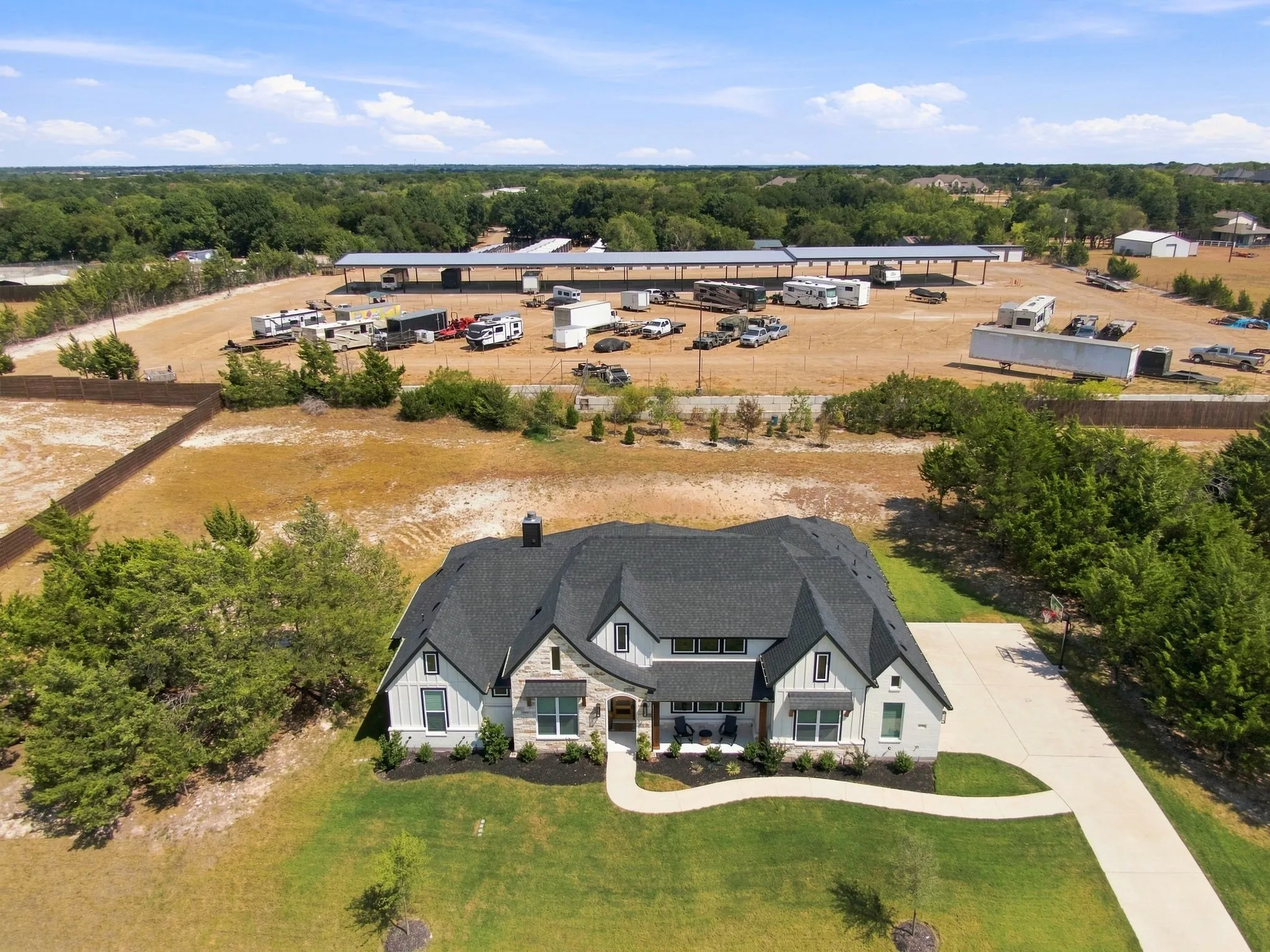 Single Family Residence For Sale in Ellis County , 2770 Fireside Drive, Midlothian, Texas 76065, 5 Bedroom, 3 Bathroom, 3 Garage spaces, 2,935 Sqft, built in 2024, mls#21384963, Real Estate Agent in Midlothian, Homes For Sale in Ellis county, Homes For Sale in Midlothian, Realtor in Midlothian Texas, Real Estate Brokerage Independent Realty Texas, Luminita Cordes Realtor