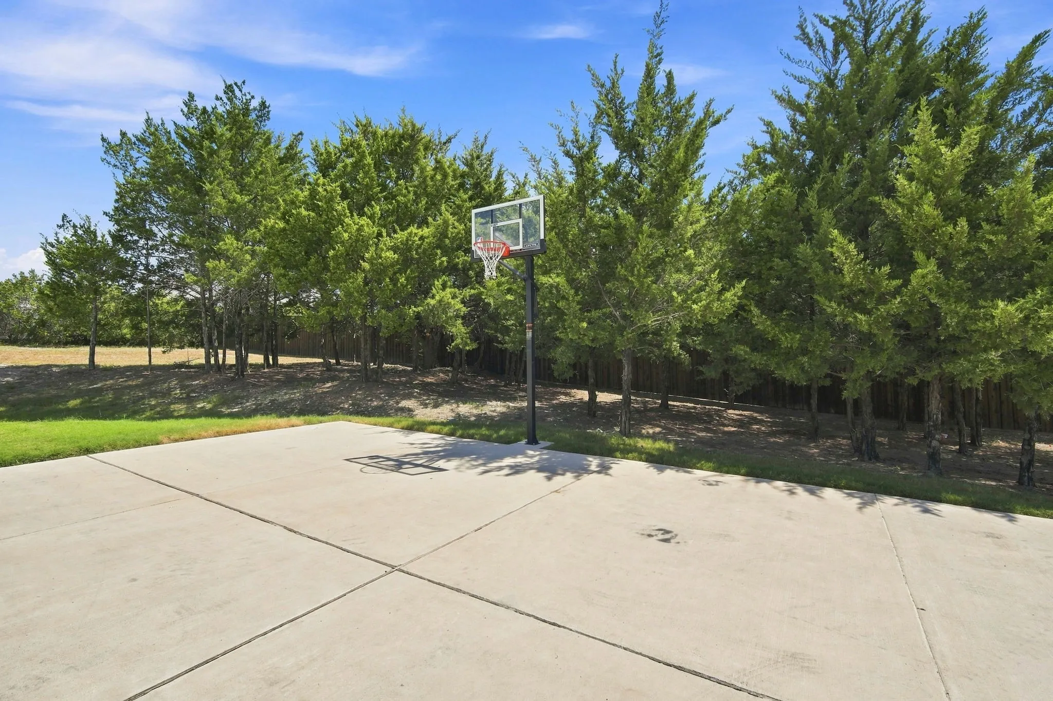 Single Family Residence For Sale in Ellis County , 2770 Fireside Drive, Midlothian, Texas 76065, 5 Bedroom, 3 Bathroom, 3 Garage spaces, 2,935 Sqft, built in 2024, mls#21384963, Real Estate Agent in Midlothian, Homes For Sale in Ellis county, Homes For Sale in Midlothian, Realtor in Midlothian Texas, Real Estate Brokerage Independent Realty Texas, Luminita Cordes Realtor