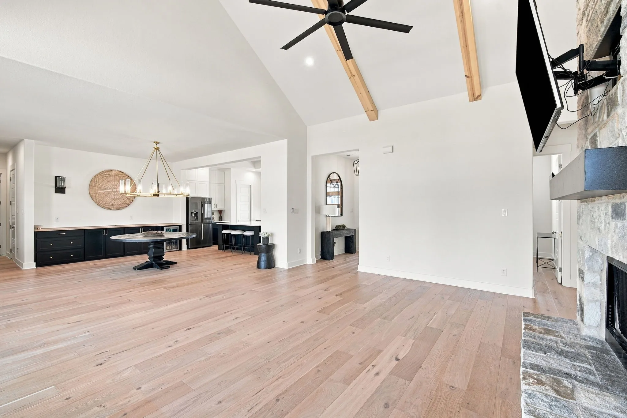 Single Family Residence For Sale in Ellis County , 2770 Fireside Drive, Midlothian, Texas 76065, 5 Bedroom, 3 Bathroom, 3 Garage spaces, 2,935 Sqft, built in 2024, mls#21384963, Real Estate Agent in Midlothian, Homes For Sale in Ellis county, Homes For Sale in Midlothian, Realtor in Midlothian Texas, Real Estate Brokerage Independent Realty Texas, Luminita Cordes Realtor