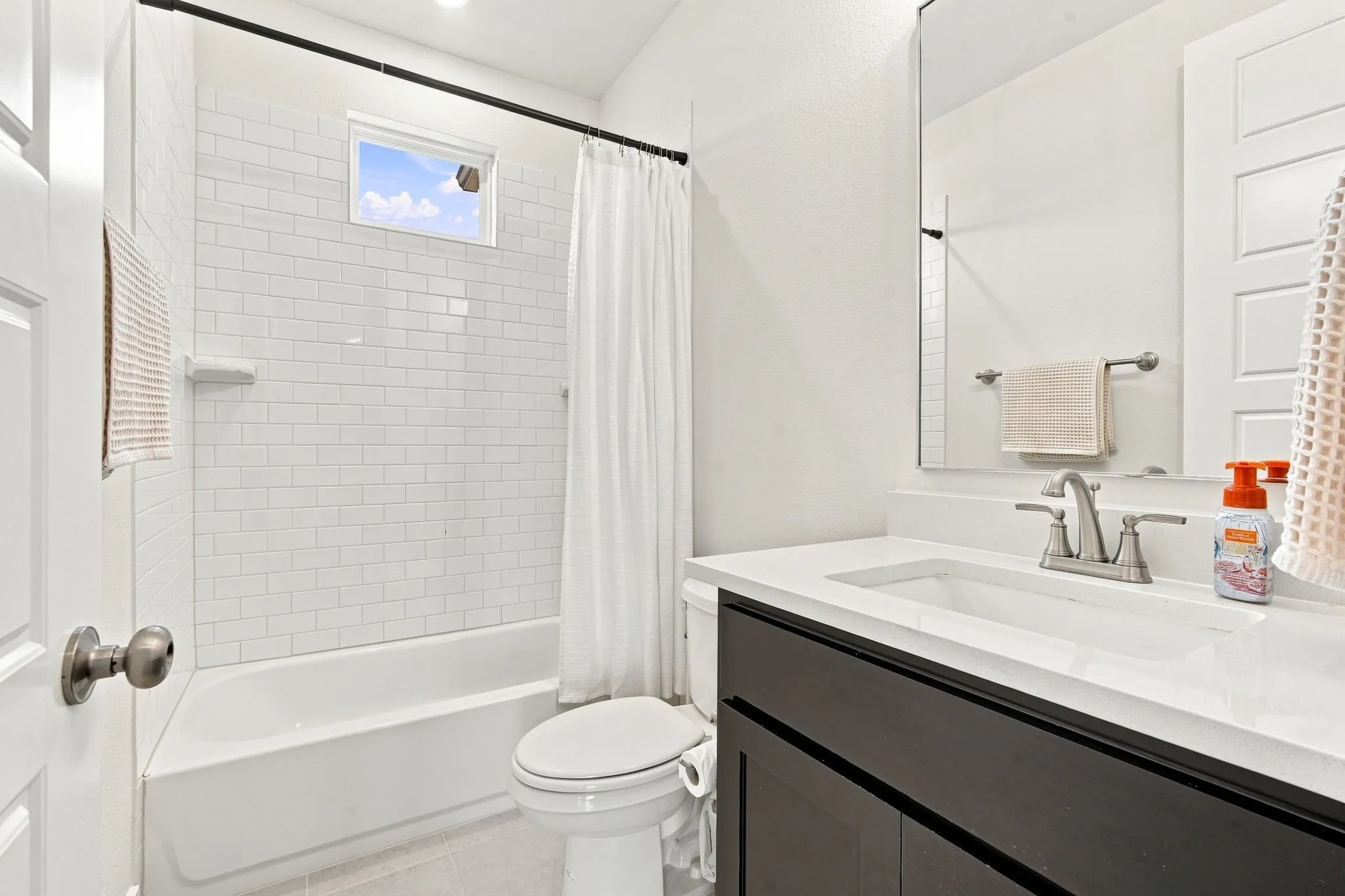 Single Family Residence For Sale in Ellis County , 2770 Fireside Drive, Midlothian, Texas 76065, 5 Bedroom, 3 Bathroom, 3 Garage spaces, 2,935 Sqft, built in 2024, mls#21384963, Real Estate Agent in Midlothian, Homes For Sale in Ellis county, Homes For Sale in Midlothian, Realtor in Midlothian Texas, Real Estate Brokerage Independent Realty Texas, Luminita Cordes Realtor