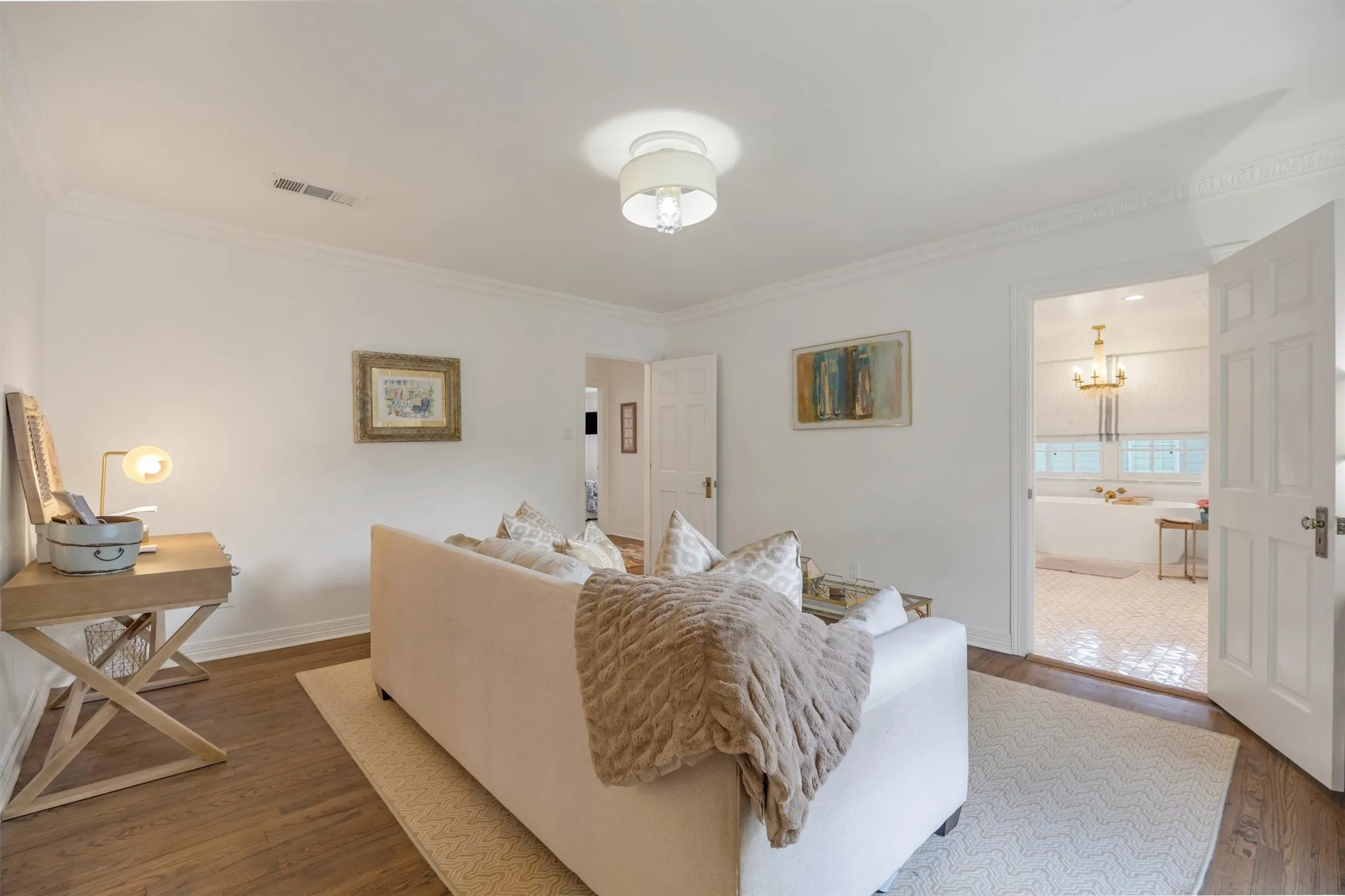 Single Family Residence For Sale in Dallas County , 4308 Mcfarlin Boulevard, University Park, Texas 75205, 4 Bedroom, 4 Bathroom, 2 Garage spaces, 4,869 Sqft, built in 1941, mls#21385181, Real Estate Agent in University Park, Homes For Sale in Dallas county, Homes For Sale in University Park, Realtor in University Park Texas, Real Estate Brokerage Independent Realty Texas, Luminita Cordes Realtor