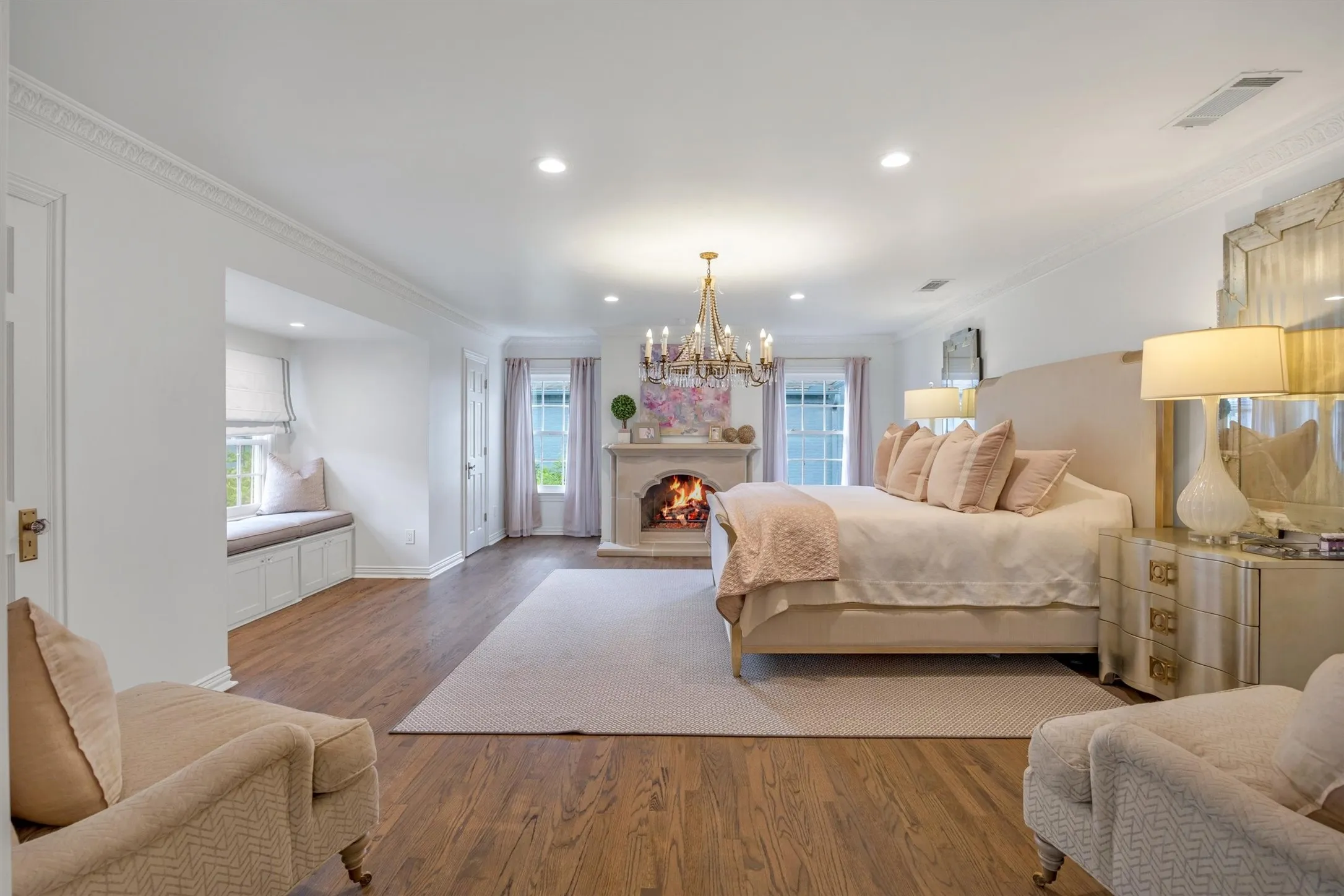 Single Family Residence For Sale in Dallas County , 4308 Mcfarlin Boulevard, University Park, Texas 75205, 4 Bedroom, 4 Bathroom, 2 Garage spaces, 4,869 Sqft, built in 1941, mls#21385181, Real Estate Agent in University Park, Homes For Sale in Dallas county, Homes For Sale in University Park, Realtor in University Park Texas, Real Estate Brokerage Independent Realty Texas, Luminita Cordes Realtor