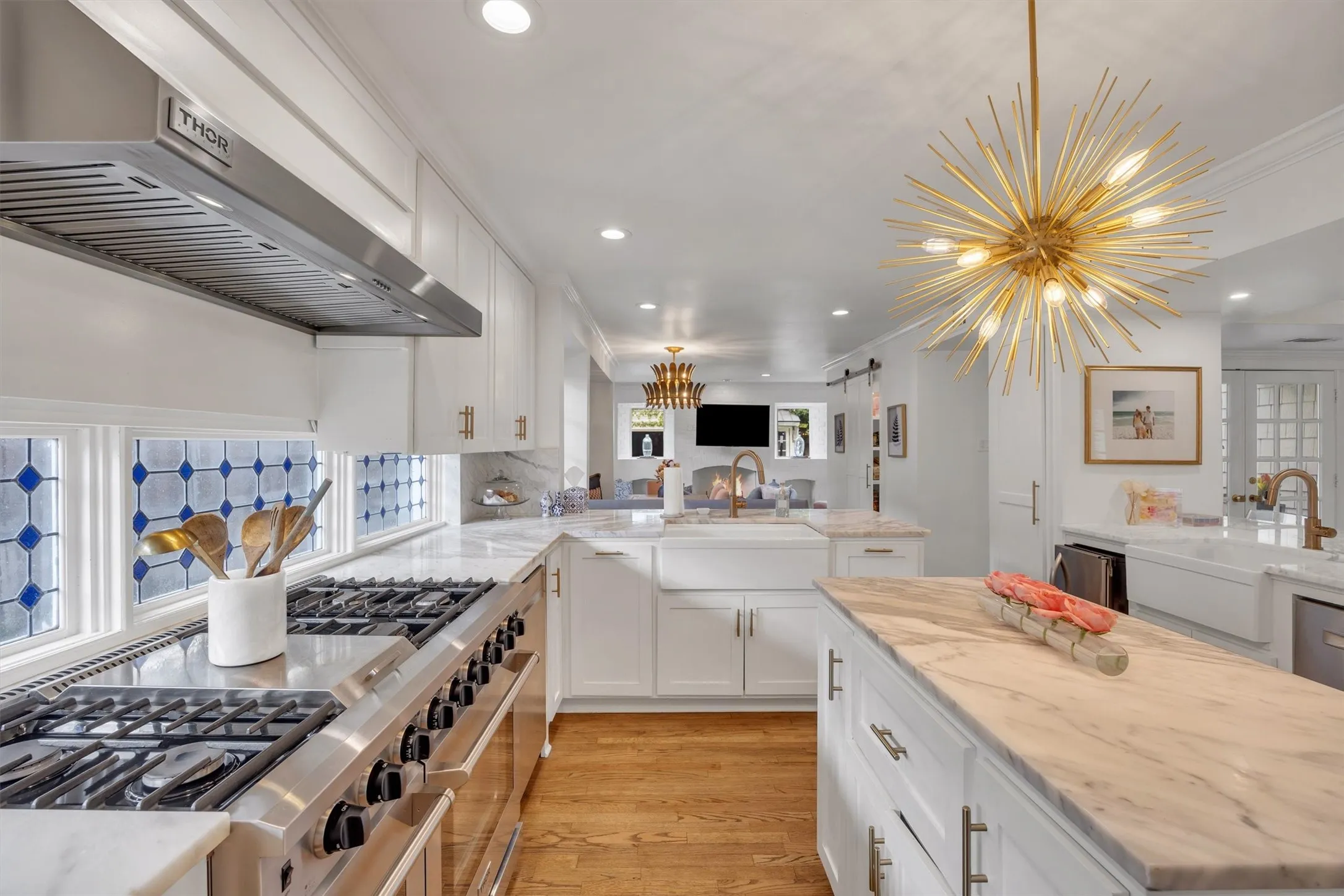 Single Family Residence For Sale in Dallas County , 4308 Mcfarlin Boulevard, University Park, Texas 75205, 4 Bedroom, 4 Bathroom, 2 Garage spaces, 4,869 Sqft, built in 1941, mls#21385181, Real Estate Agent in University Park, Homes For Sale in Dallas county, Homes For Sale in University Park, Realtor in University Park Texas, Real Estate Brokerage Independent Realty Texas, Luminita Cordes Realtor