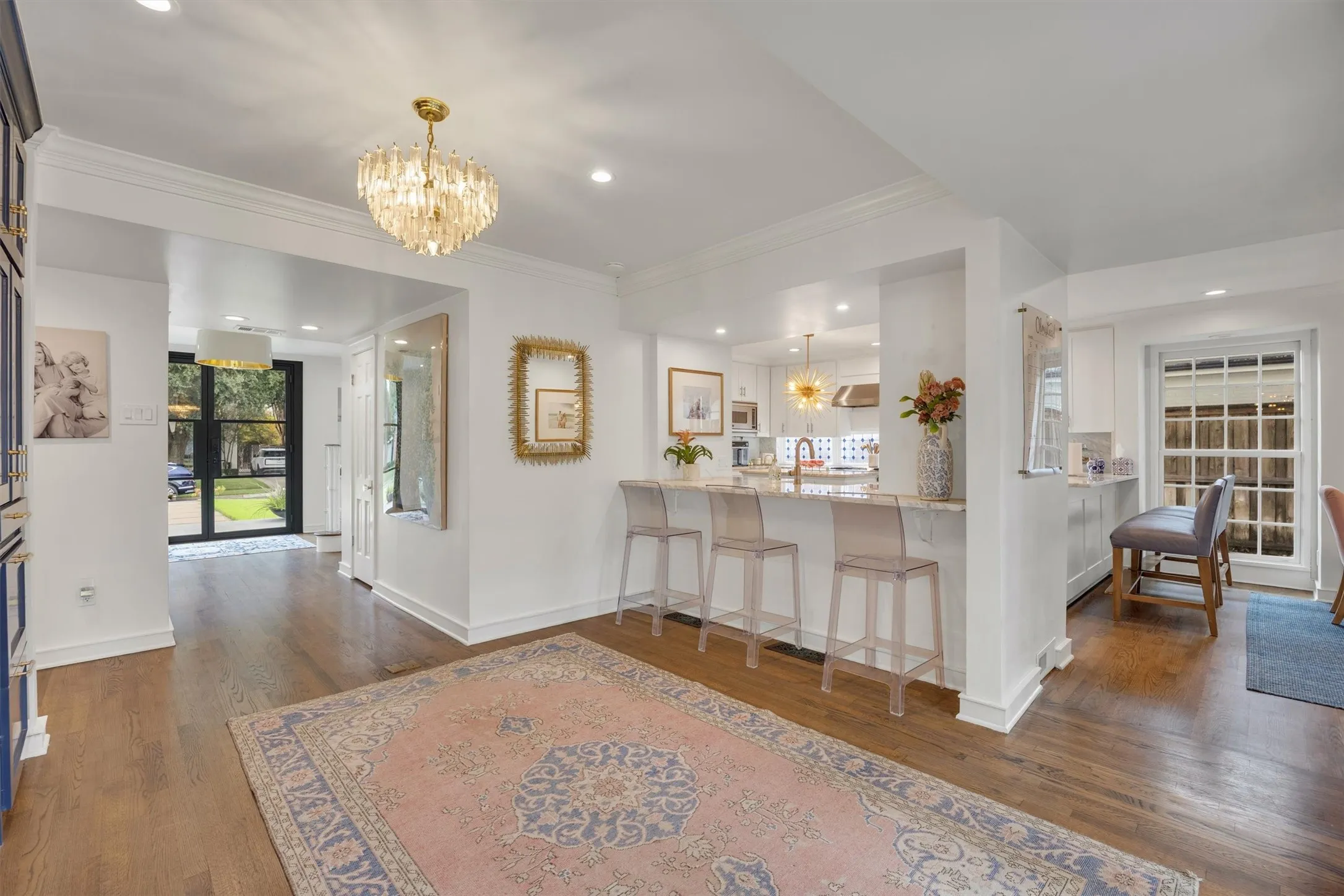 Single Family Residence For Sale in Dallas County , 4308 Mcfarlin Boulevard, University Park, Texas 75205, 4 Bedroom, 4 Bathroom, 2 Garage spaces, 4,869 Sqft, built in 1941, mls#21385181, Real Estate Agent in University Park, Homes For Sale in Dallas county, Homes For Sale in University Park, Realtor in University Park Texas, Real Estate Brokerage Independent Realty Texas, Luminita Cordes Realtor