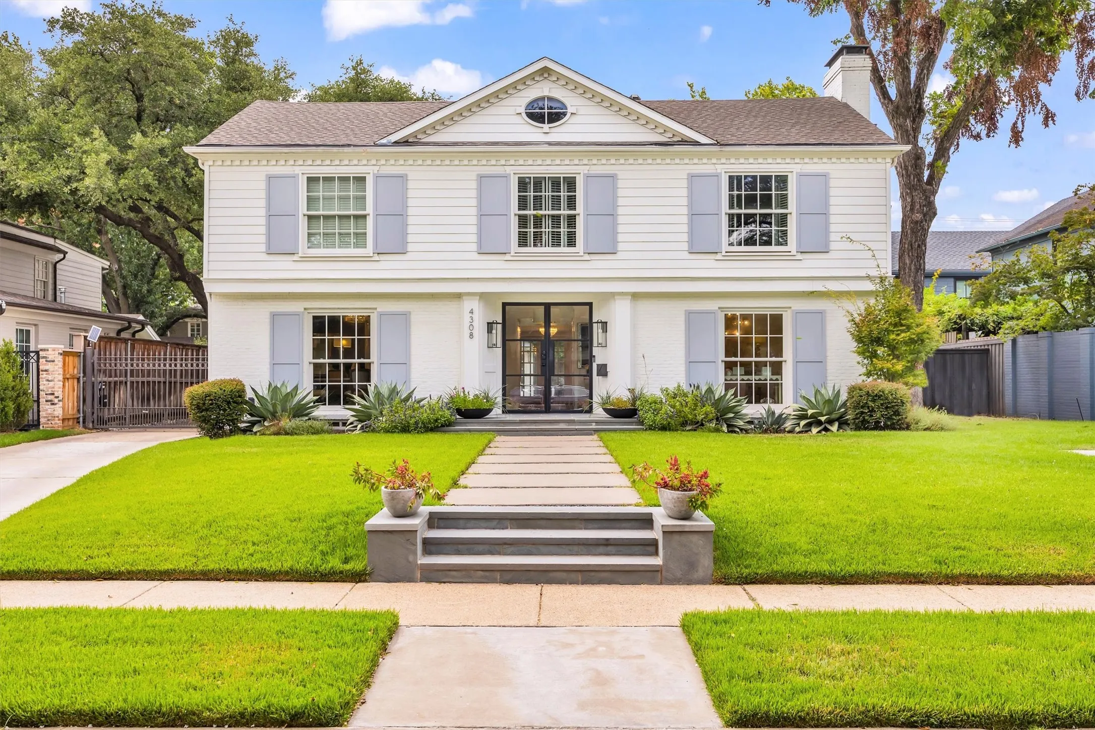 Single Family Residence For Sale in Dallas County , 4308 Mcfarlin Boulevard, University Park, Texas 75205, 4 Bedroom, 4 Bathroom, 2 Garage spaces, 4,869 Sqft, built in 1941, mls#21385181, Real Estate Agent in University Park, Homes For Sale in Dallas county, Homes For Sale in University Park, Realtor in University Park Texas, Real Estate Brokerage Independent Realty Texas, Luminita Cordes Realtor