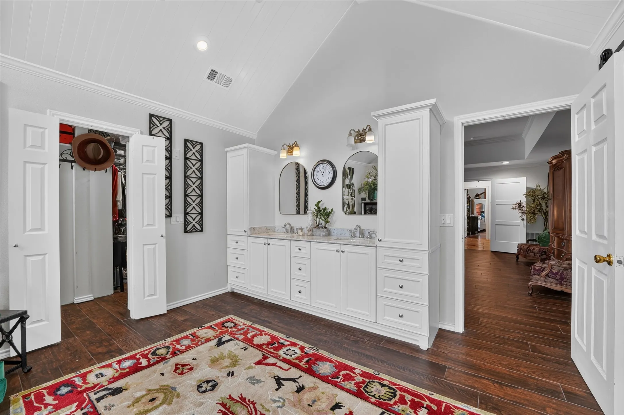 Single Family Residence For Sale in Rockwall County , 1465 Plummer Drive, Rockwall, Texas 75087, 4 Bedroom, 4 Bathroom, 2 Garage spaces, 4,016 Sqft, built in 1986, mls#21384427, Real Estate Agent in Rockwall, Homes For Sale in Rockwall county, Homes For Sale in Rockwall, Realtor in Rockwall Texas, Real Estate Brokerage Independent Realty Texas, Luminita Cordes Realtor