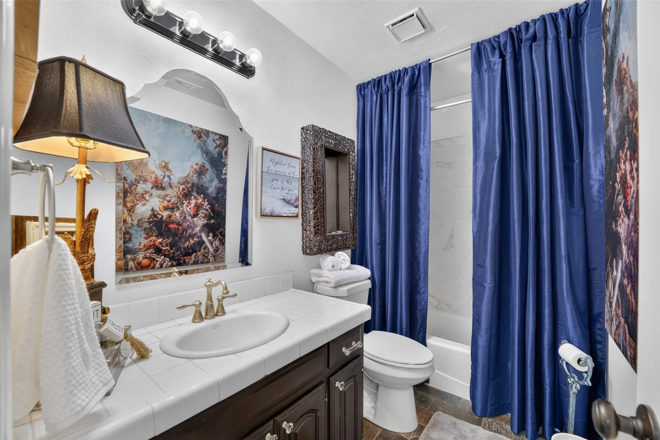 Single Family Residence For Sale in Rockwall County , 1465 Plummer Drive, Rockwall, Texas 75087, 4 Bedroom, 4 Bathroom, 2 Garage spaces, 4,016 Sqft, built in 1986, mls#21384427, Real Estate Agent in Rockwall, Homes For Sale in Rockwall county, Homes For Sale in Rockwall, Realtor in Rockwall Texas, Real Estate Brokerage Independent Realty Texas, Luminita Cordes Realtor