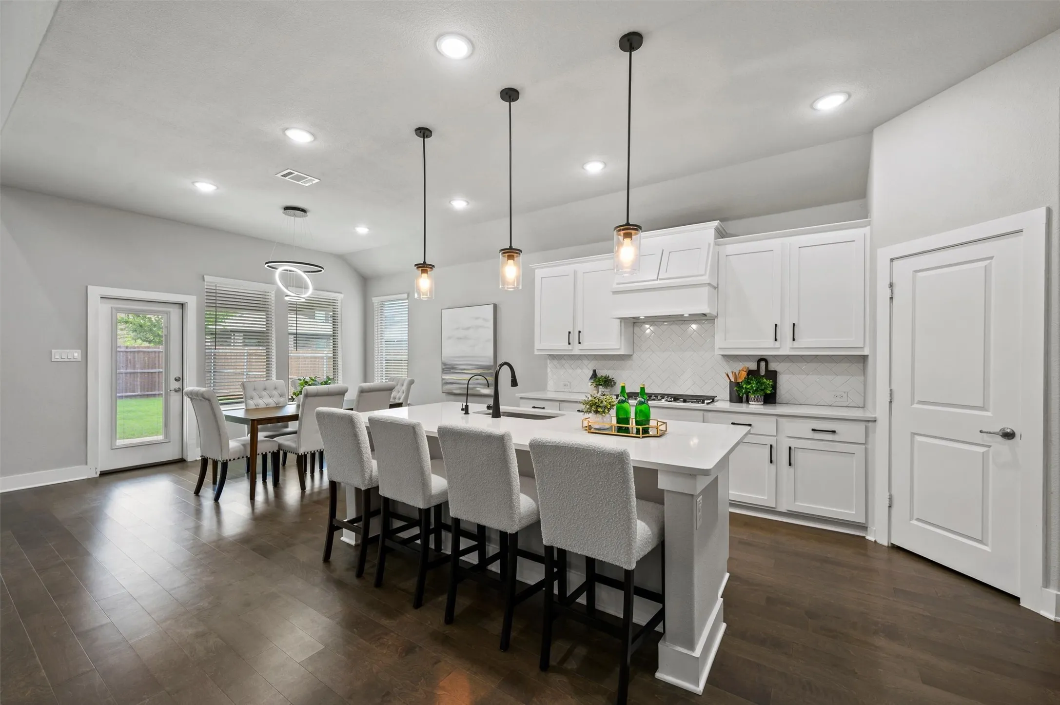 Single Family Residence For Rent in Denton County , 3648 Platte River Trail, Celina, Texas 75078, 4 Bedroom, 4 Bathroom, 3 Garage spaces, 3,372 Sqft, built in 2022, mls#21385188, Real Estate Agent in Celina, Homes For Rent in Denton county, Homes For Rent in Celina, Realtor in Celina Texas, Real Estate Brokerage Independent Realty Texas, Luminita Cordes Realtor