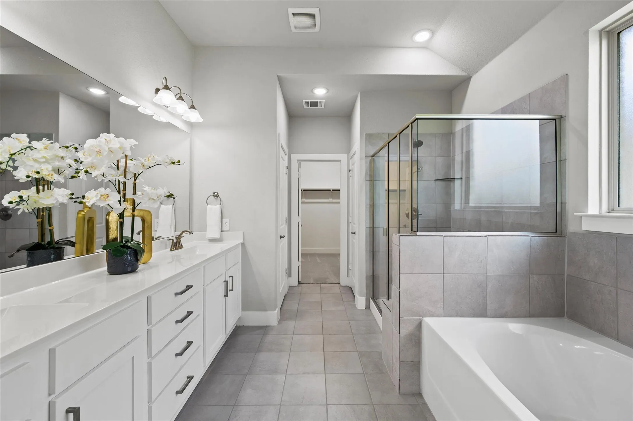 Single Family Residence For Rent in Denton County , 3648 Platte River Trail, Celina, Texas 75078, 4 Bedroom, 4 Bathroom, 3 Garage spaces, 3,372 Sqft, built in 2022, mls#21385188, Real Estate Agent in Celina, Homes For Rent in Denton county, Homes For Rent in Celina, Realtor in Celina Texas, Real Estate Brokerage Independent Realty Texas, Luminita Cordes Realtor