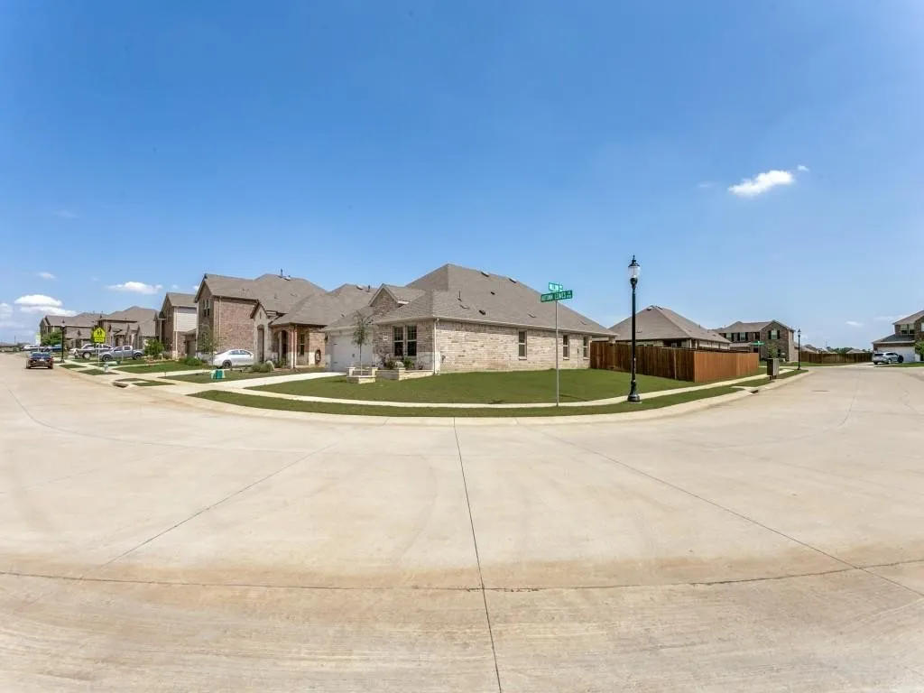 Single Family Residence For Sale in Denton County , 9704 Autumn Leaves Lane, Aubrey, Texas 76227, 4 Bedroom, 3 Bathroom, 2 Garage spaces, 2,080 Sqft, built in 2023, mls#21383190, Real Estate Agent in Aubrey, Homes For Sale in Denton county, Homes For Sale in Aubrey, Realtor in Aubrey Texas, Real Estate Brokerage Independent Realty Texas, Luminita Cordes Realtor