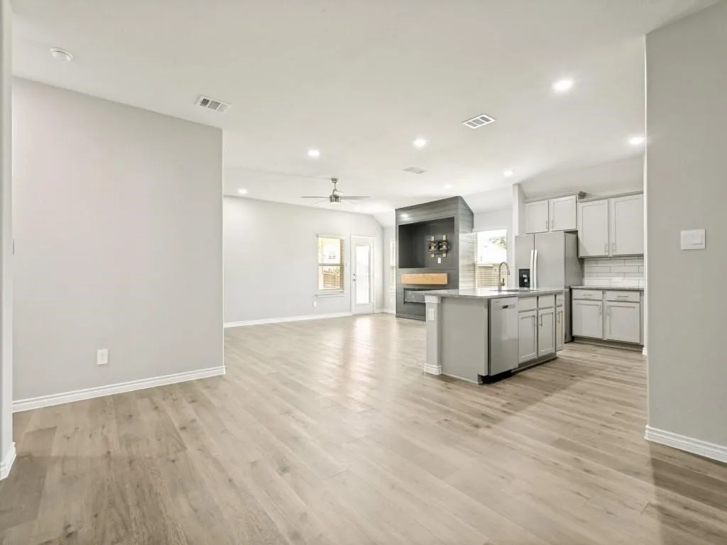Single Family Residence For Sale in Denton County , 9704 Autumn Leaves Lane, Aubrey, Texas 76227, 4 Bedroom, 3 Bathroom, 2 Garage spaces, 2,080 Sqft, built in 2023, mls#21383190, Real Estate Agent in Aubrey, Homes For Sale in Denton county, Homes For Sale in Aubrey, Realtor in Aubrey Texas, Real Estate Brokerage Independent Realty Texas, Luminita Cordes Realtor