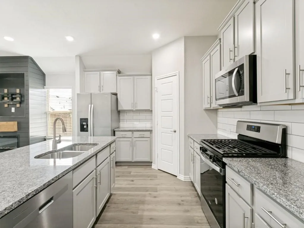 Single Family Residence For Sale in Denton County , 9704 Autumn Leaves Lane, Aubrey, Texas 76227, 4 Bedroom, 3 Bathroom, 2 Garage spaces, 2,080 Sqft, built in 2023, mls#21383190, Real Estate Agent in Aubrey, Homes For Sale in Denton county, Homes For Sale in Aubrey, Realtor in Aubrey Texas, Real Estate Brokerage Independent Realty Texas, Luminita Cordes Realtor