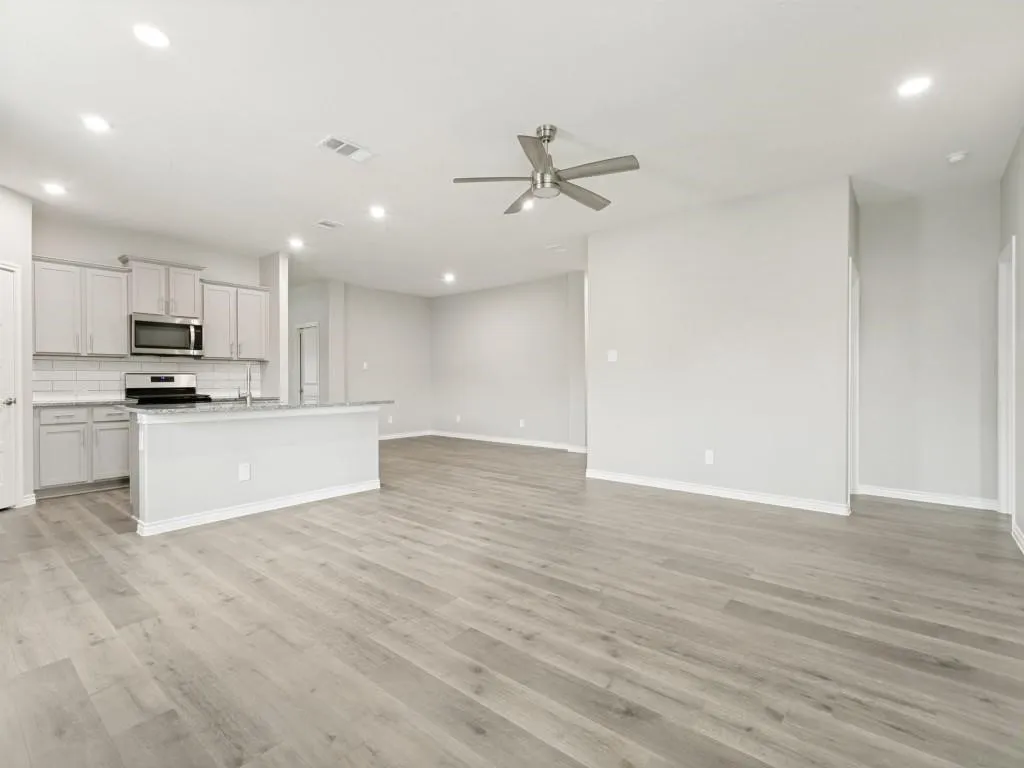 Single Family Residence For Sale in Denton County , 9704 Autumn Leaves Lane, Aubrey, Texas 76227, 4 Bedroom, 3 Bathroom, 2 Garage spaces, 2,080 Sqft, built in 2023, mls#21383190, Real Estate Agent in Aubrey, Homes For Sale in Denton county, Homes For Sale in Aubrey, Realtor in Aubrey Texas, Real Estate Brokerage Independent Realty Texas, Luminita Cordes Realtor