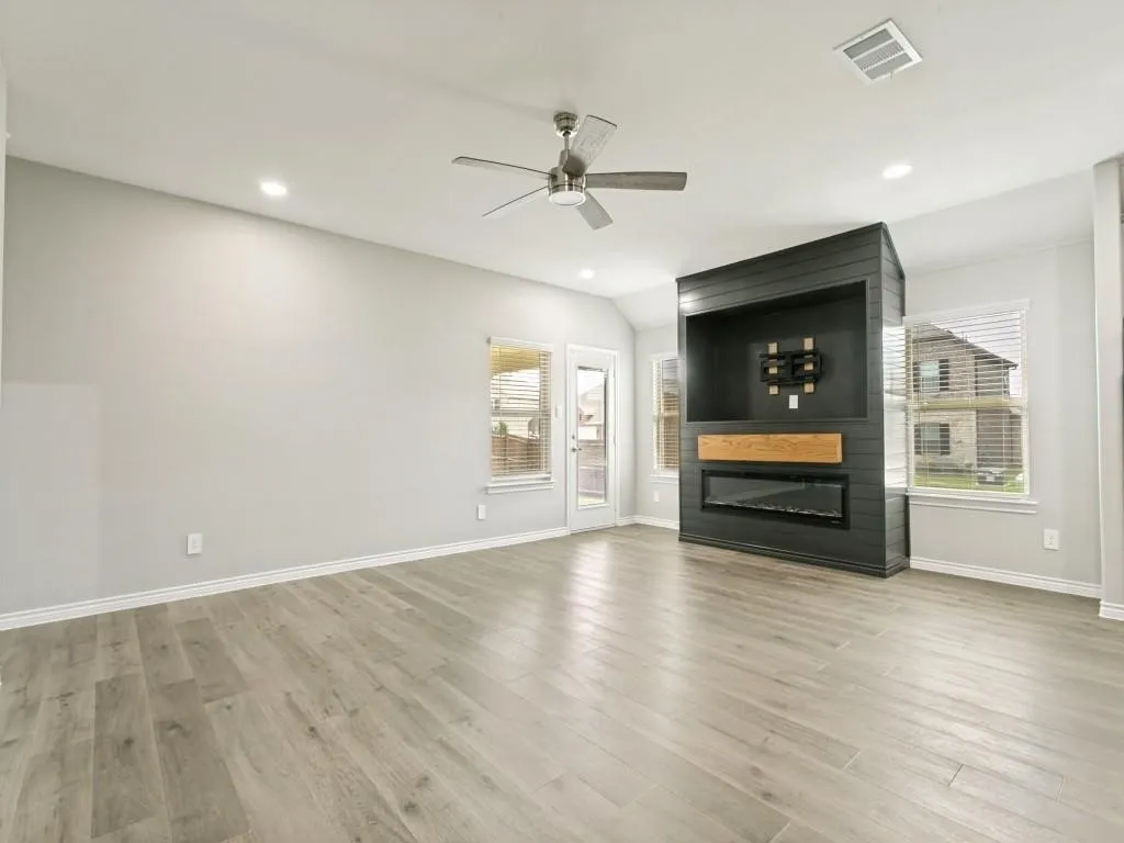 Single Family Residence For Sale in Denton County , 9704 Autumn Leaves Lane, Aubrey, Texas 76227, 4 Bedroom, 3 Bathroom, 2 Garage spaces, 2,080 Sqft, built in 2023, mls#21383190, Real Estate Agent in Aubrey, Homes For Sale in Denton county, Homes For Sale in Aubrey, Realtor in Aubrey Texas, Real Estate Brokerage Independent Realty Texas, Luminita Cordes Realtor