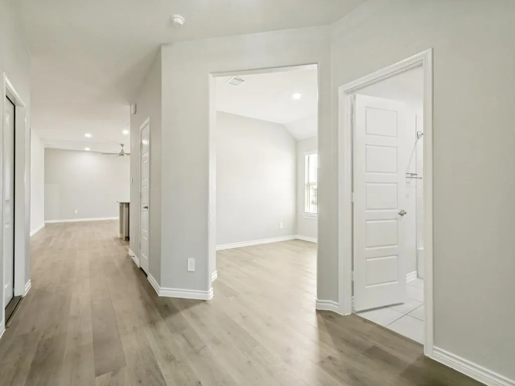 Single Family Residence For Sale in Denton County , 9704 Autumn Leaves Lane, Aubrey, Texas 76227, 4 Bedroom, 3 Bathroom, 2 Garage spaces, 2,080 Sqft, built in 2023, mls#21383190, Real Estate Agent in Aubrey, Homes For Sale in Denton county, Homes For Sale in Aubrey, Realtor in Aubrey Texas, Real Estate Brokerage Independent Realty Texas, Luminita Cordes Realtor