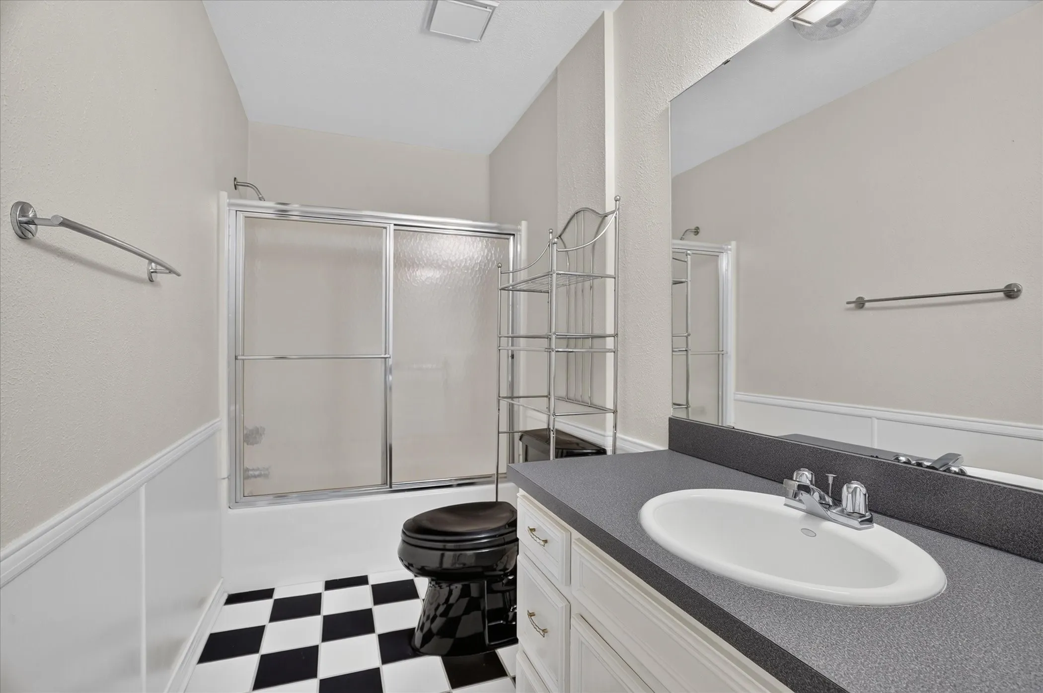 Upstairs bathroom