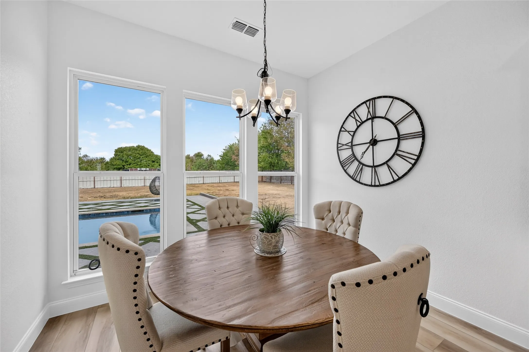 Single Family Residence For Sale in Ellis County , 1130 Willow Creek Road, Palmer, Texas 75152, 3 Bedroom, 3 Bathroom, 1 Garage spaces, 2,083 Sqft, built in 2022, mls#21385195, Real Estate Agent in Palmer, Homes For Sale in Ellis county, Homes For Sale in Palmer, Realtor in Palmer Texas, Real Estate Brokerage Independent Realty Texas, Luminita Cordes Realtor