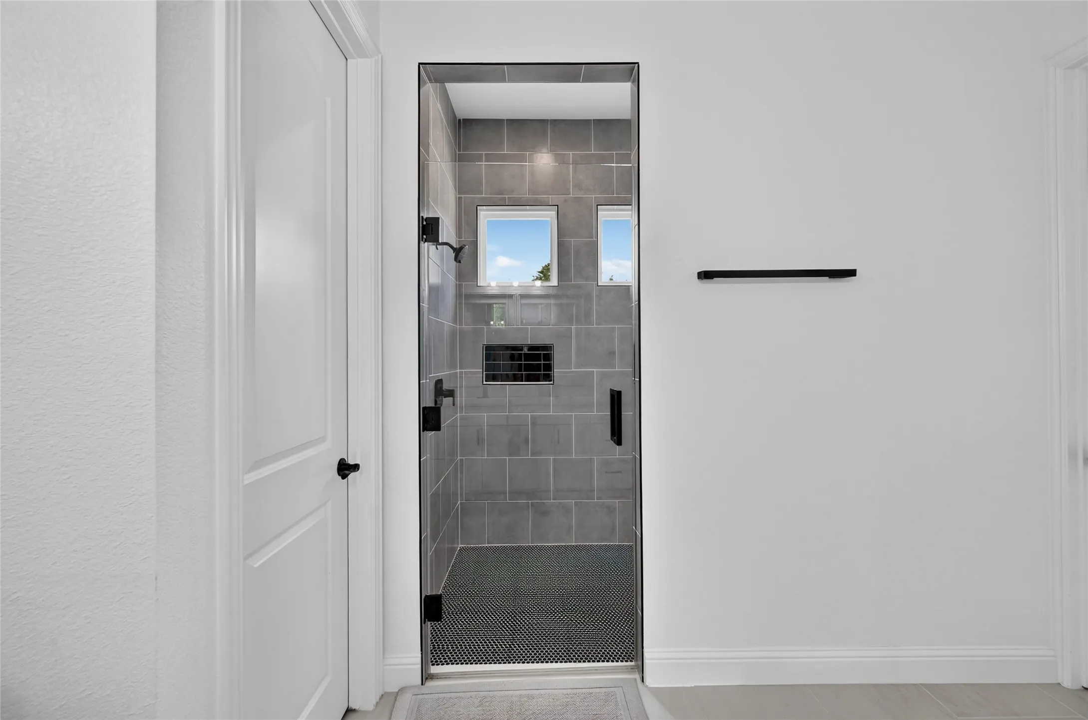 Single Family Residence For Sale in Ellis County , 1130 Willow Creek Road, Palmer, Texas 75152, 3 Bedroom, 3 Bathroom, 1 Garage spaces, 2,083 Sqft, built in 2022, mls#21385195, Real Estate Agent in Palmer, Homes For Sale in Ellis county, Homes For Sale in Palmer, Realtor in Palmer Texas, Real Estate Brokerage Independent Realty Texas, Luminita Cordes Realtor