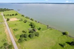 Unimproved Land For Sale in Navarro County , Lot 16 Triangle Shores Drive, Corsicana, Texas 75109, 0, 0, Garage spaces, 0 Sqft, built in 0, mls#21382559, Real Estate Agent in Corsicana, Homes For Sale in Navarro county, Homes For Sale in Corsicana, Realtor in Corsicana Texas, Real Estate Brokerage Independent Realty Texas, Luminita Cordes Realtor