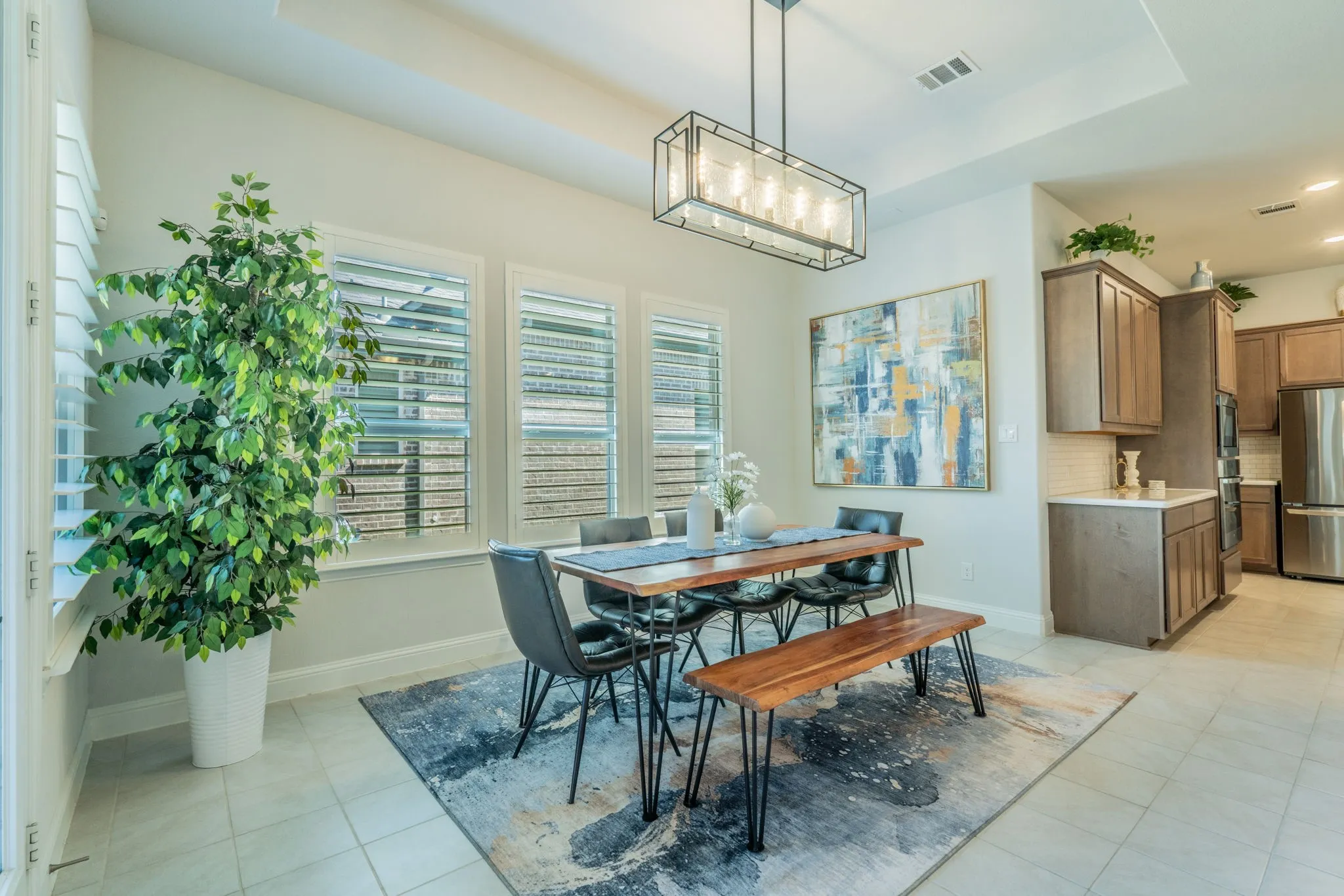 Recessed ceiling with a linear chandelier