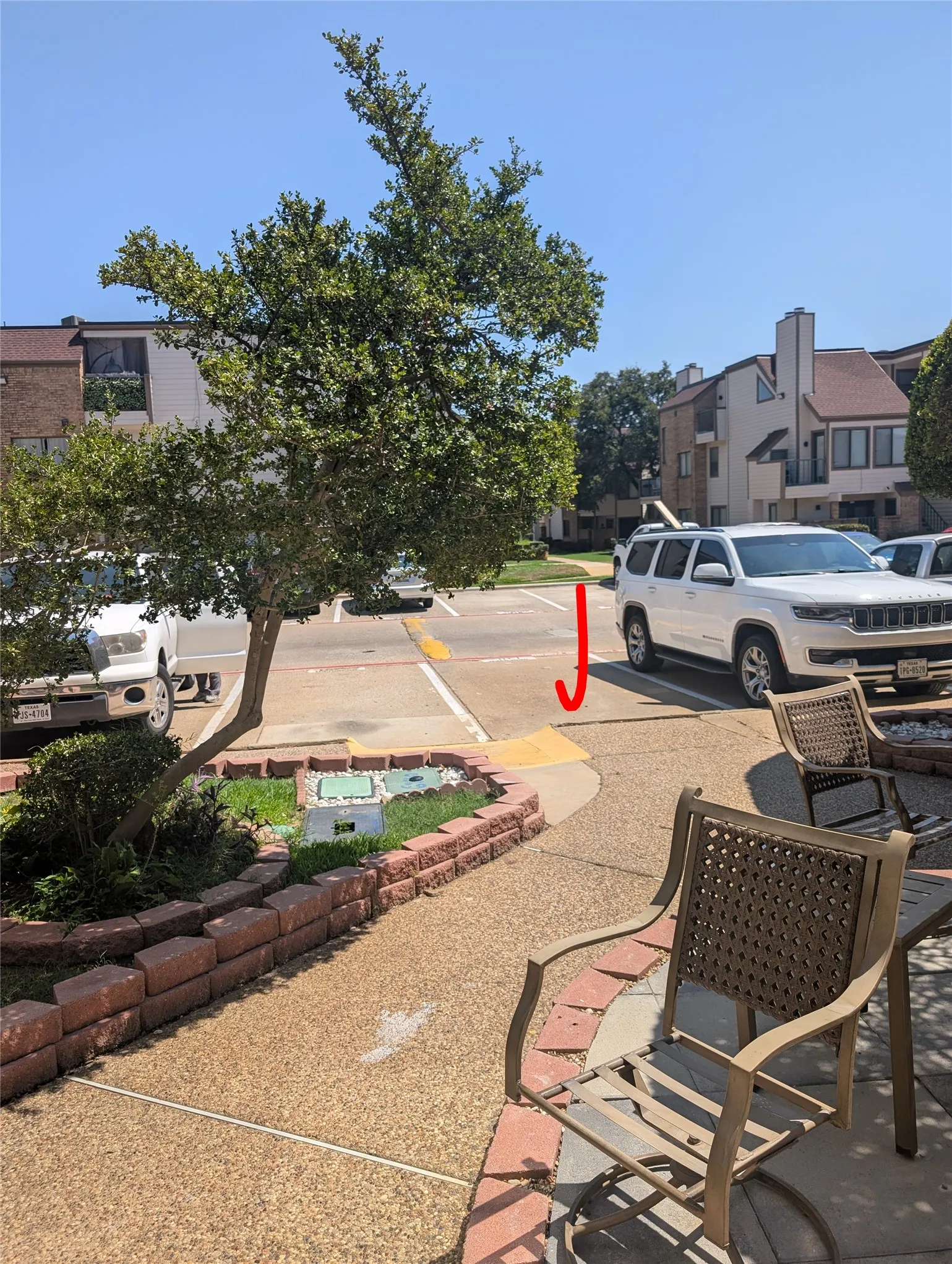 Condominium For Rent in Tarrant County , 2310 Balsam Drive B206, Arlington, Texas 76006, 3 Bedroom, 1 Bathroom, Garage spaces, 931 Sqft, built in 1981, mls#21385187, Real Estate Agent in Arlington, Homes For Rent in Tarrant county, Homes For Rent in Arlington, Realtor in Arlington Texas, Real Estate Brokerage Independent Realty Texas, Luminita Cordes Realtor