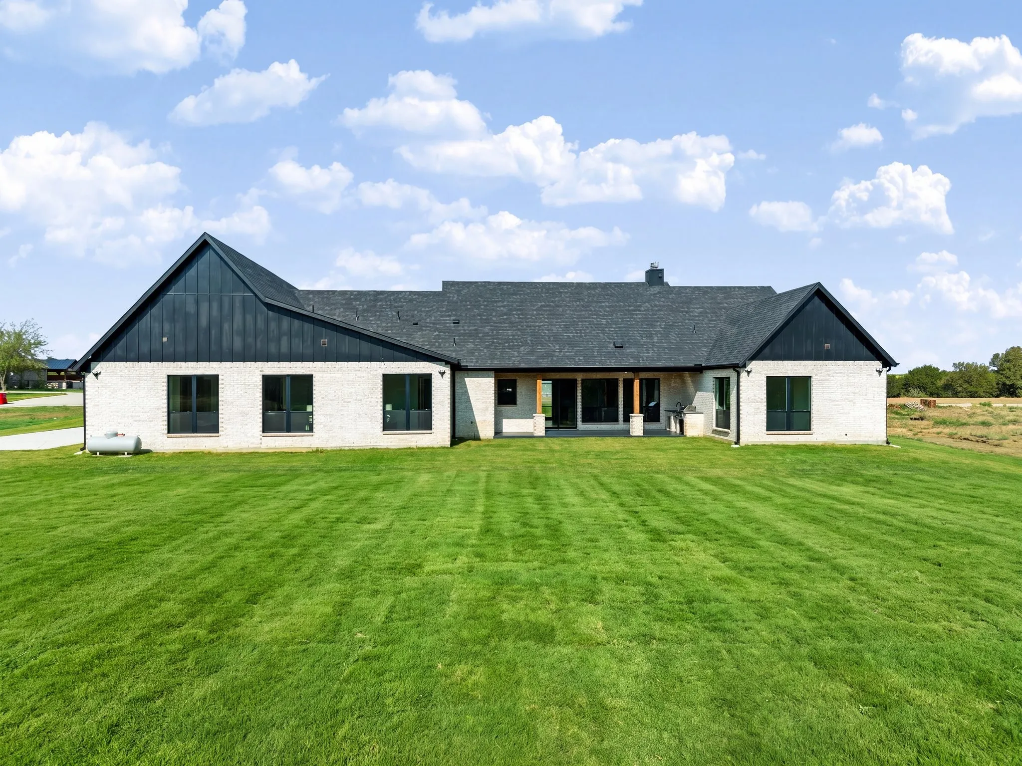Single Family Residence For Sale in Grayson County , 153 Red Bird Lane, Bells, Texas 75414, 4 Bedroom, 5 Bathroom, 3 Garage spaces, 3,960 Sqft, built in 2026, mls#21385016, Real Estate Agent in Bells, Homes For Sale in Grayson county, Homes For Sale in Bells, Realtor in Bells Texas, Real Estate Brokerage Independent Realty Texas, Luminita Cordes Realtor