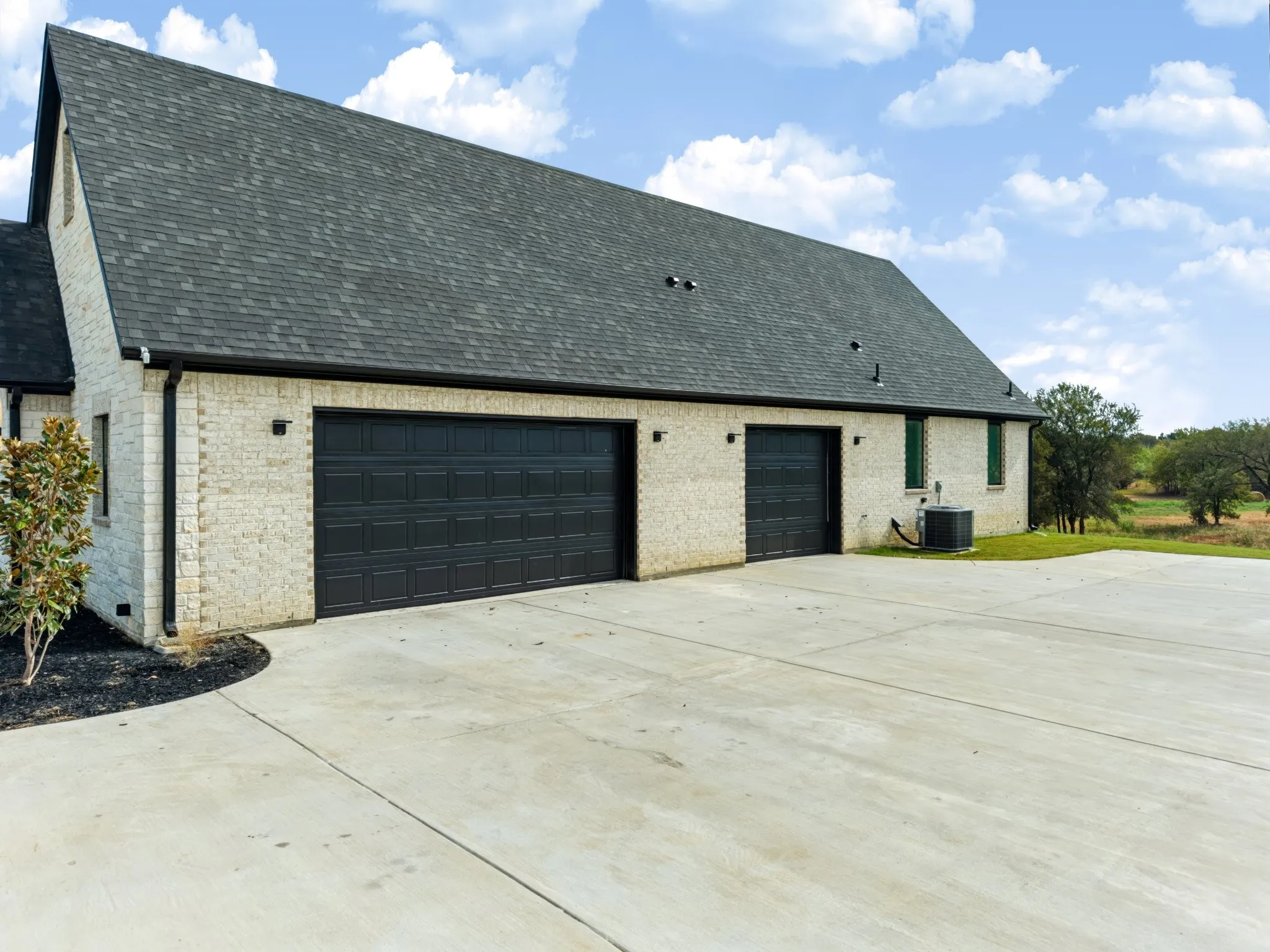 Single Family Residence For Sale in Grayson County , 153 Red Bird Lane, Bells, Texas 75414, 4 Bedroom, 5 Bathroom, 3 Garage spaces, 3,960 Sqft, built in 2026, mls#21385016, Real Estate Agent in Bells, Homes For Sale in Grayson county, Homes For Sale in Bells, Realtor in Bells Texas, Real Estate Brokerage Independent Realty Texas, Luminita Cordes Realtor