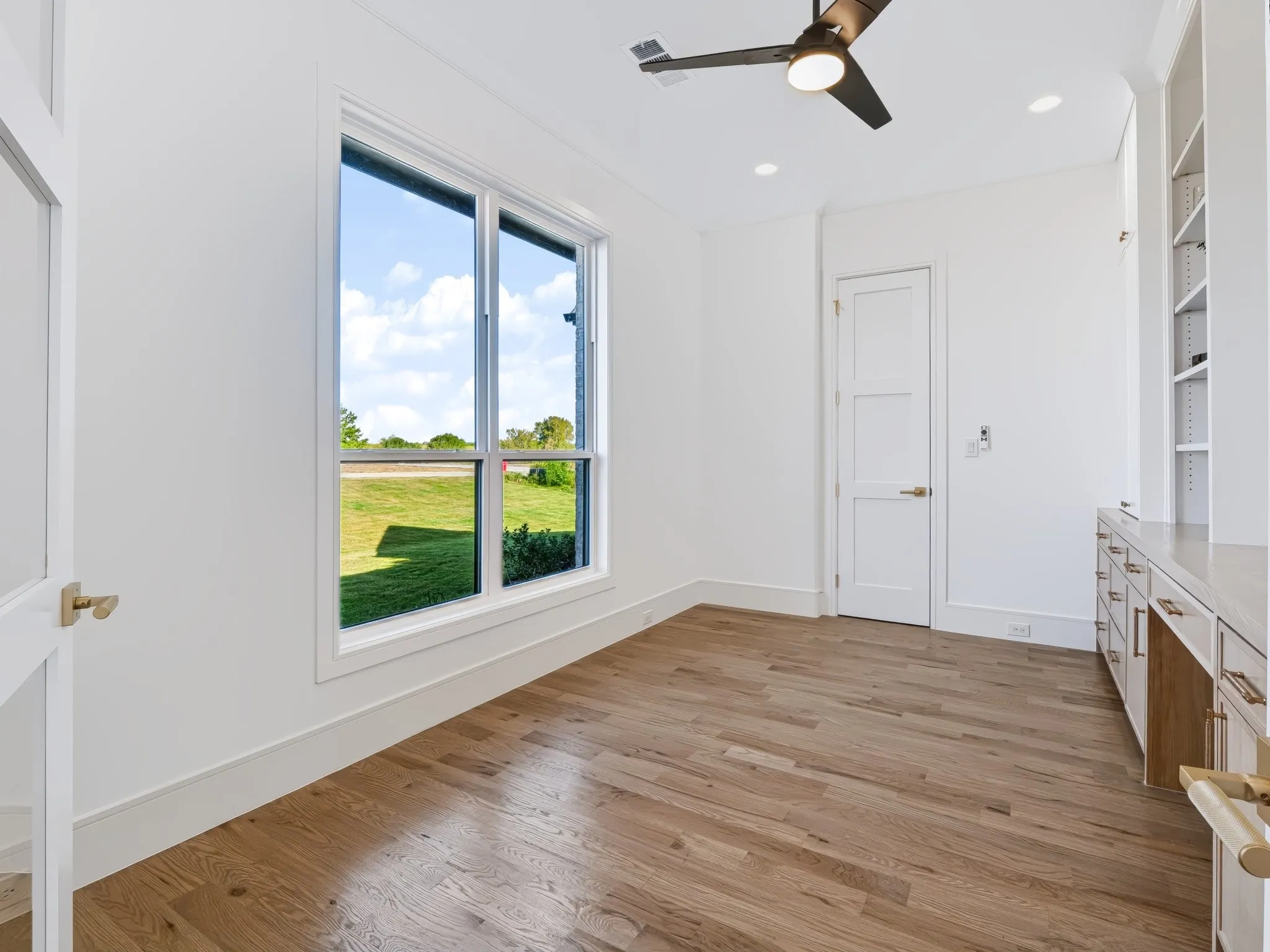 Single Family Residence For Sale in Grayson County , 153 Red Bird Lane, Bells, Texas 75414, 4 Bedroom, 5 Bathroom, 3 Garage spaces, 3,960 Sqft, built in 2026, mls#21385016, Real Estate Agent in Bells, Homes For Sale in Grayson county, Homes For Sale in Bells, Realtor in Bells Texas, Real Estate Brokerage Independent Realty Texas, Luminita Cordes Realtor