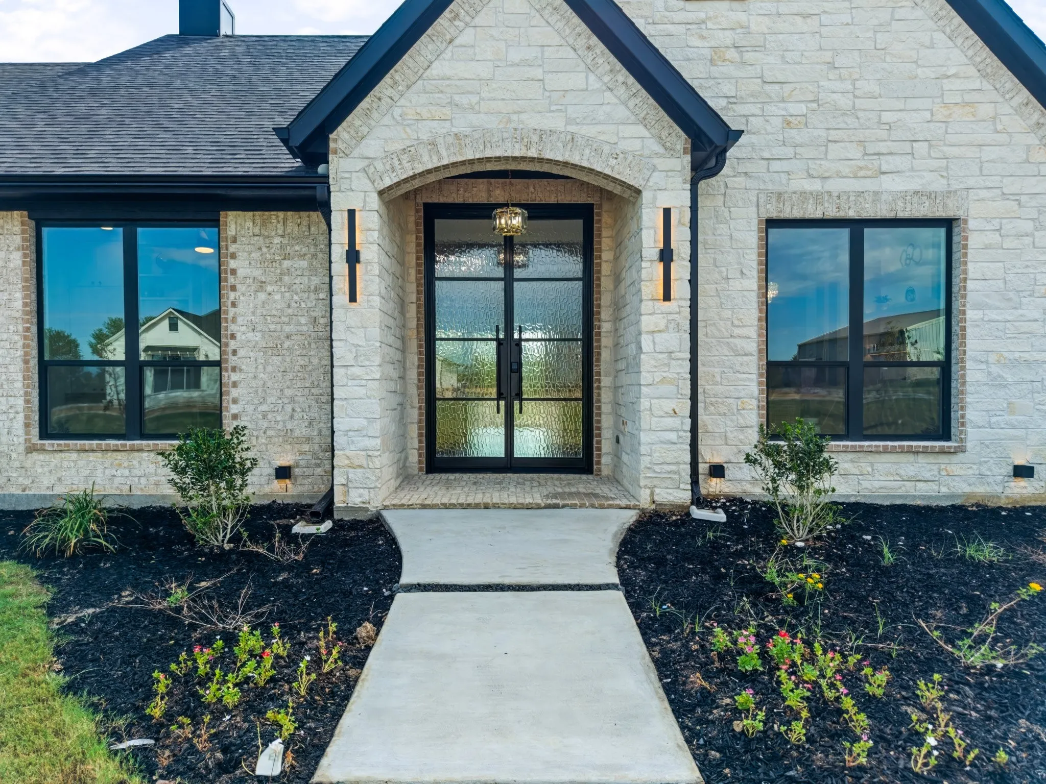 Single Family Residence For Sale in Grayson County , 153 Red Bird Lane, Bells, Texas 75414, 4 Bedroom, 5 Bathroom, 3 Garage spaces, 3,960 Sqft, built in 2026, mls#21385016, Real Estate Agent in Bells, Homes For Sale in Grayson county, Homes For Sale in Bells, Realtor in Bells Texas, Real Estate Brokerage Independent Realty Texas, Luminita Cordes Realtor