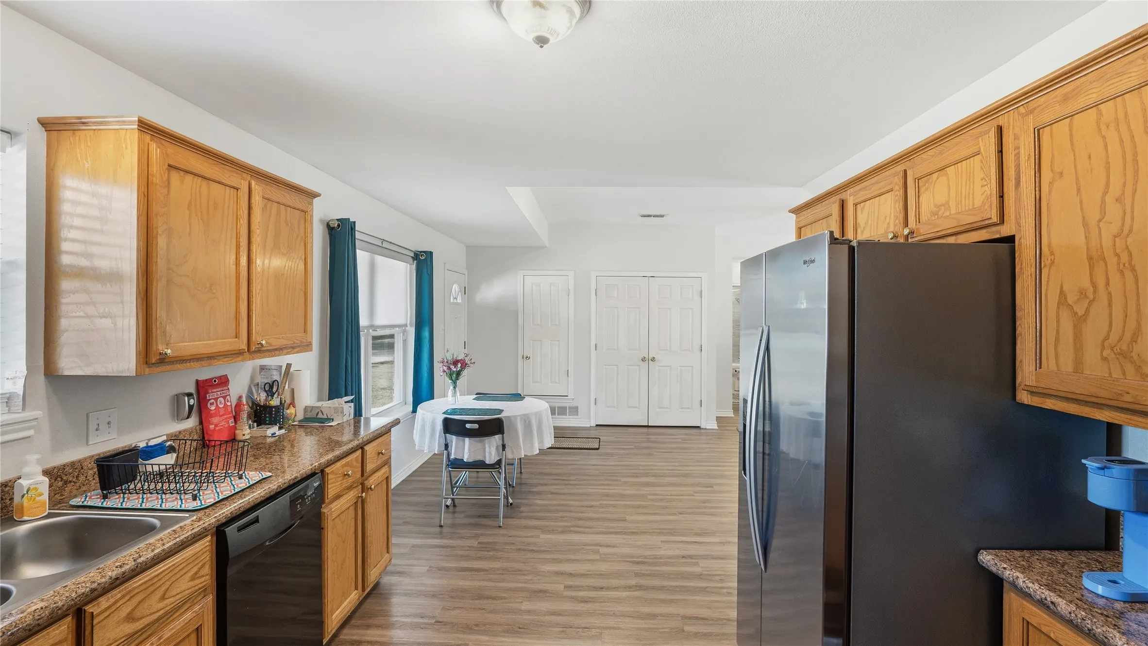 Single Family Residence For Sale in Van Zandt County , 221 PRIVATE ROAD 8774, Ben Wheeler, Texas 75754, 3 Bedroom, 2 Bathroom, 2 Garage spaces, 1,364 Sqft, built in 2001, mls#21385206, Real Estate Agent in Ben Wheeler, Homes For Sale in Van Zandt county, Homes For Sale in Ben Wheeler, Realtor in Ben Wheeler Texas, Real Estate Brokerage Independent Realty Texas, Luminita Cordes Realtor