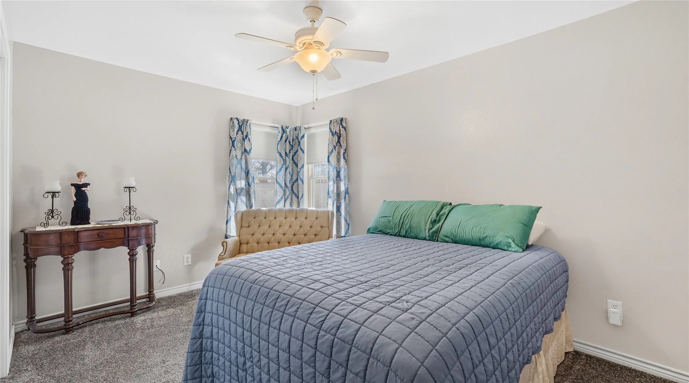 Single Family Residence For Sale in Van Zandt County , 221 PRIVATE ROAD 8774, Ben Wheeler, Texas 75754, 3 Bedroom, 2 Bathroom, 2 Garage spaces, 1,364 Sqft, built in 2001, mls#21385206, Real Estate Agent in Ben Wheeler, Homes For Sale in Van Zandt county, Homes For Sale in Ben Wheeler, Realtor in Ben Wheeler Texas, Real Estate Brokerage Independent Realty Texas, Luminita Cordes Realtor