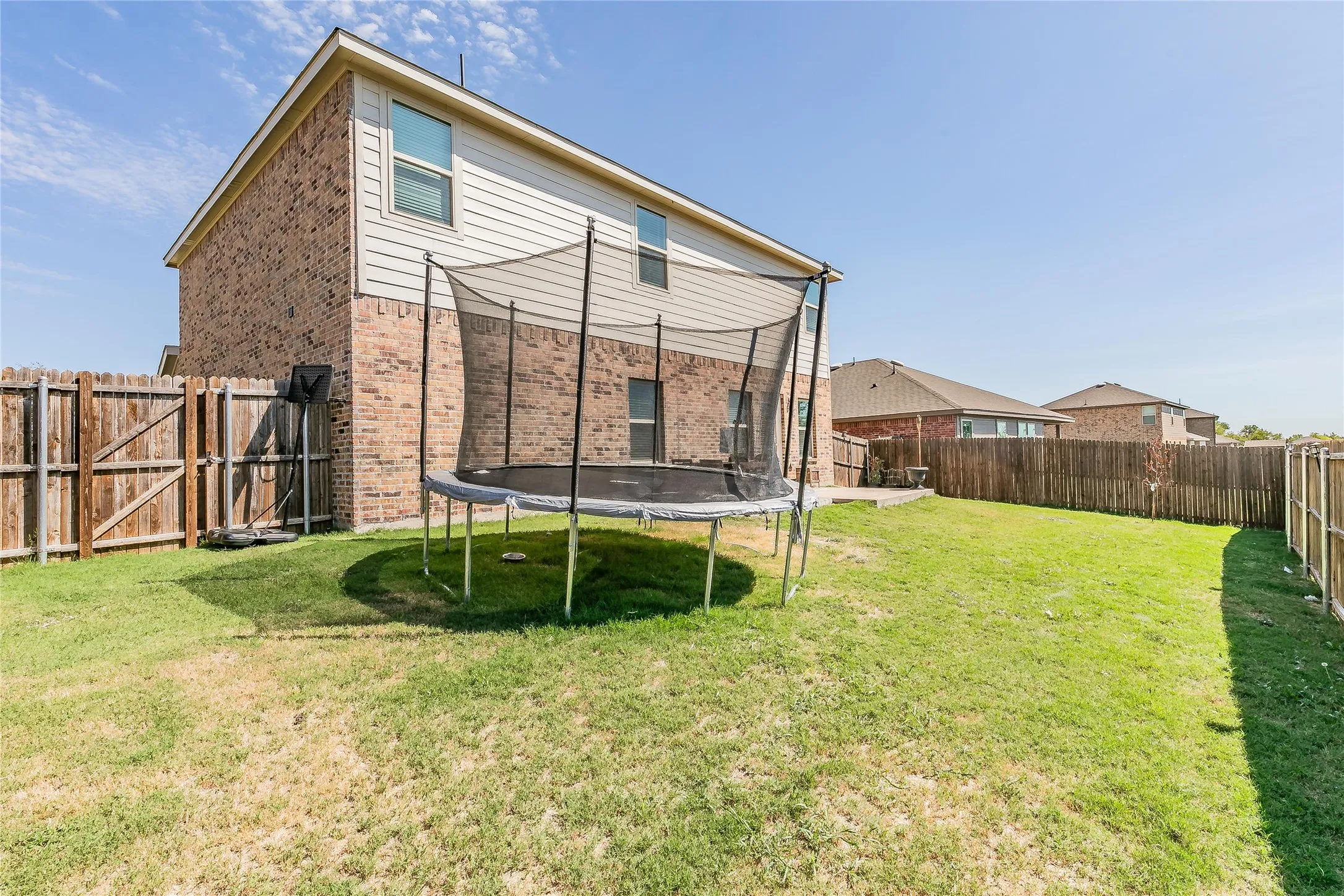 Single Family Residence For Rent in Collin County , 2405 Lupton Street, Anna, Texas 75409, 5 Bedroom, 3 Bathroom, 2 Garage spaces, 2,565 Sqft, built in 2019, mls#21385209, Real Estate Agent in Anna, Homes For Rent in Collin county, Homes For Rent in Anna, Realtor in Anna Texas, Real Estate Brokerage Independent Realty Texas, Luminita Cordes Realtor