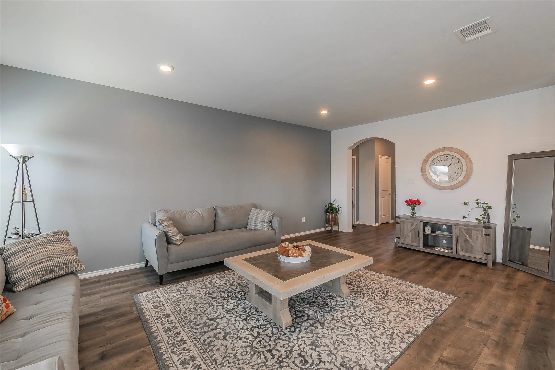 Single Family Residence For Rent in Collin County , 2405 Lupton Street, Anna, Texas 75409, 5 Bedroom, 3 Bathroom, 2 Garage spaces, 2,565 Sqft, built in 2019, mls#21385209, Real Estate Agent in Anna, Homes For Rent in Collin county, Homes For Rent in Anna, Realtor in Anna Texas, Real Estate Brokerage Independent Realty Texas, Luminita Cordes Realtor