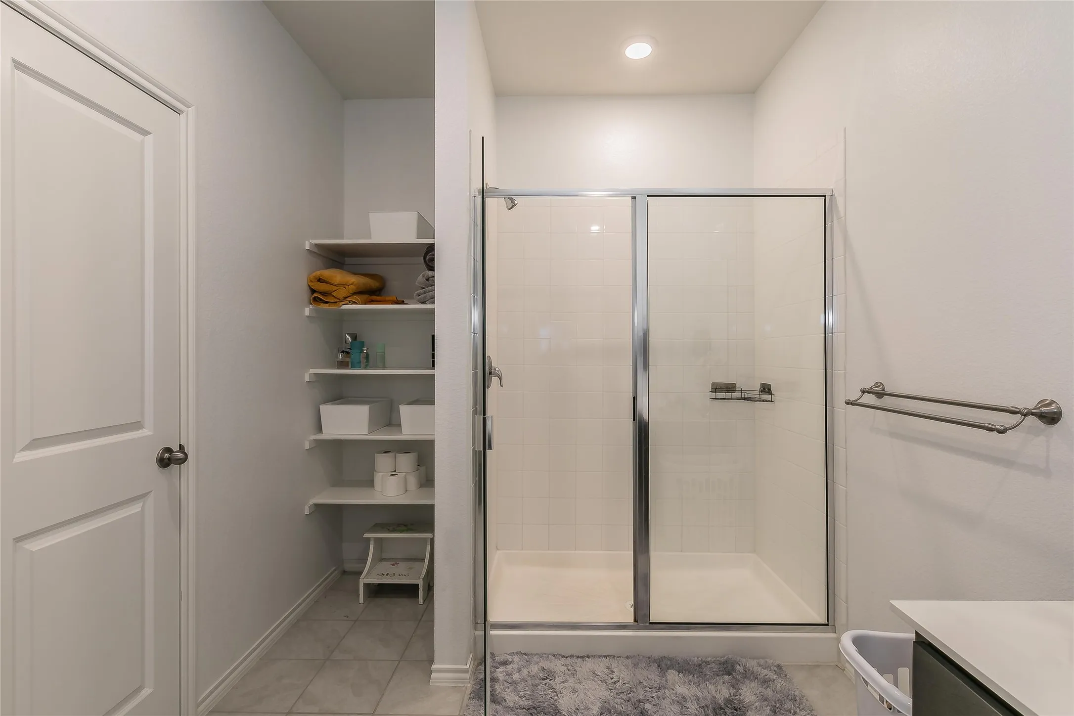 Single Family Residence For Rent in Collin County , 2405 Lupton Street, Anna, Texas 75409, 5 Bedroom, 3 Bathroom, 2 Garage spaces, 2,565 Sqft, built in 2019, mls#21385209, Real Estate Agent in Anna, Homes For Rent in Collin county, Homes For Rent in Anna, Realtor in Anna Texas, Real Estate Brokerage Independent Realty Texas, Luminita Cordes Realtor