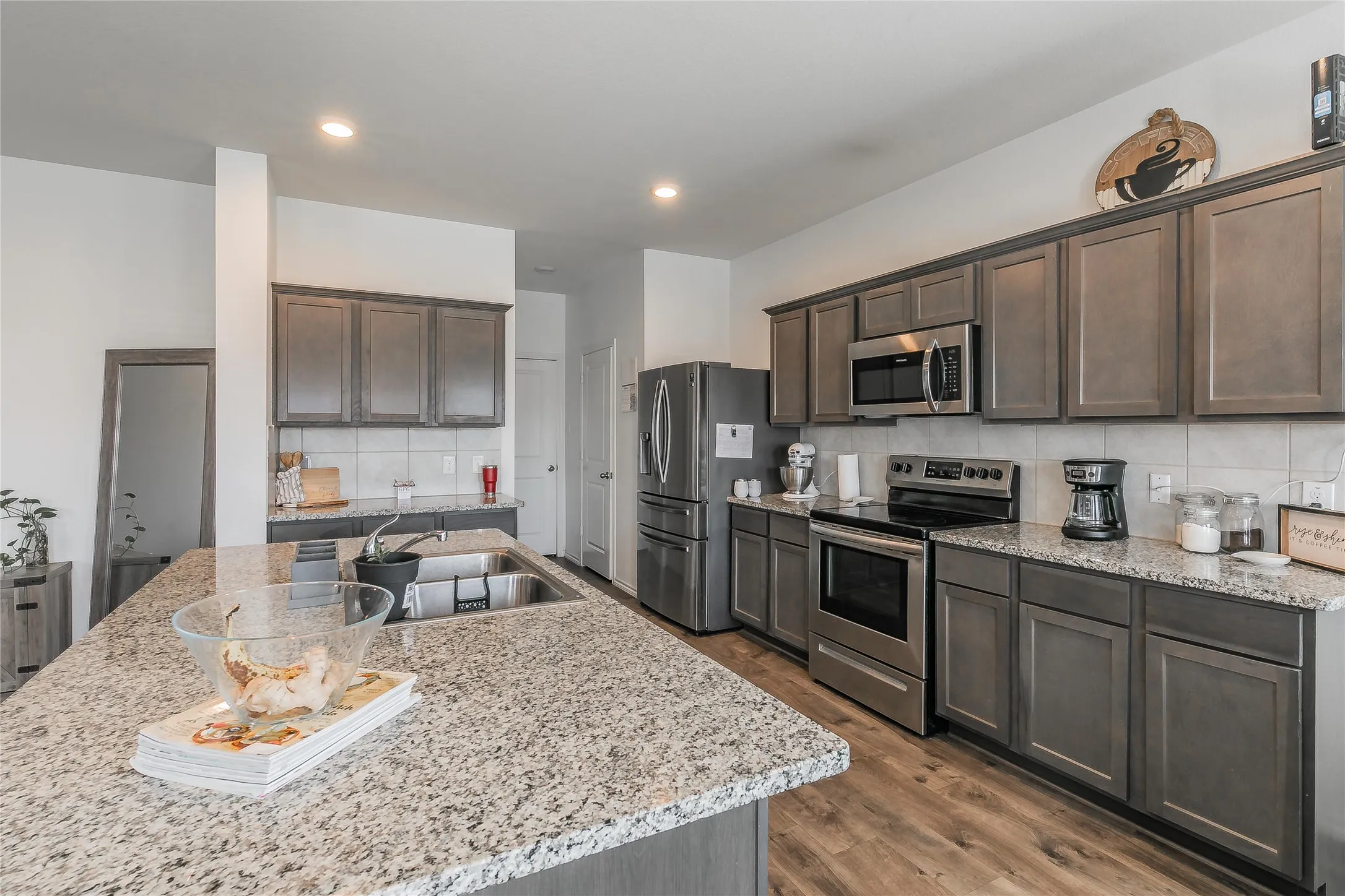 Single Family Residence For Rent in Collin County , 2405 Lupton Street, Anna, Texas 75409, 5 Bedroom, 3 Bathroom, 2 Garage spaces, 2,565 Sqft, built in 2019, mls#21385209, Real Estate Agent in Anna, Homes For Rent in Collin county, Homes For Rent in Anna, Realtor in Anna Texas, Real Estate Brokerage Independent Realty Texas, Luminita Cordes Realtor