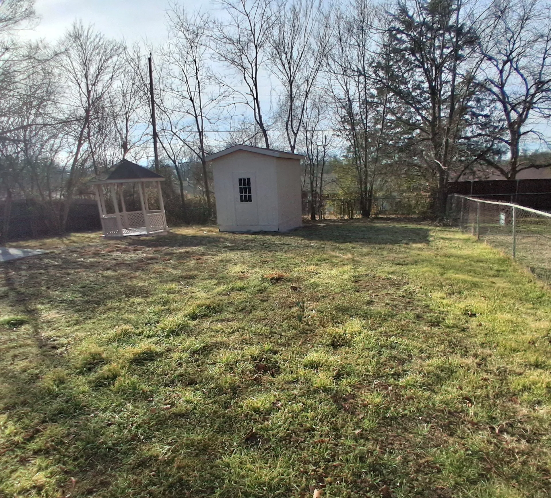 Single Family Residence For Sale in Grayson County , 516 Forrest Lane, Denison, Texas 75021, 3 Bedroom, 2 Bathroom, Garage spaces, 1,393 Sqft, built in 1962, mls#21384806, Real Estate Agent in Denison, Homes For Sale in Grayson county, Homes For Sale in Denison, Realtor in Denison Texas, Real Estate Brokerage Independent Realty Texas, Luminita Cordes Realtor