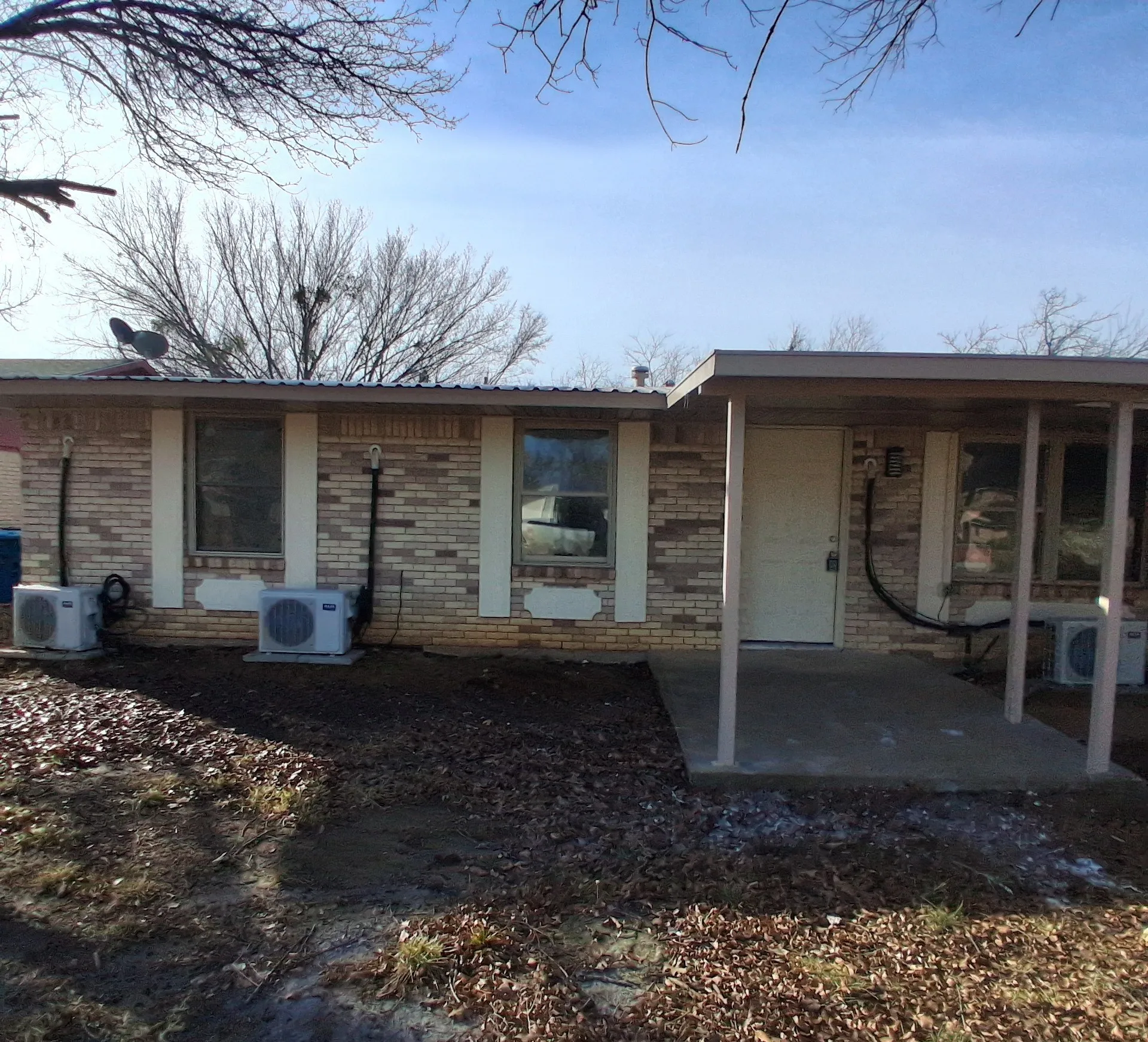 Single Family Residence For Sale in Grayson County , 516 Forrest Lane, Denison, Texas 75021, 3 Bedroom, 2 Bathroom, Garage spaces, 1,393 Sqft, built in 1962, mls#21384806, Real Estate Agent in Denison, Homes For Sale in Grayson county, Homes For Sale in Denison, Realtor in Denison Texas, Real Estate Brokerage Independent Realty Texas, Luminita Cordes Realtor