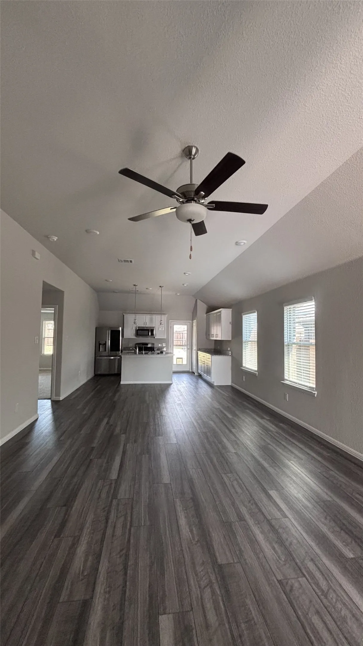 Single Family Residence For Rent in Collin County , 424 Delmar Drive, Princeton, Texas 75407, 4 Bedroom, 3 Bathroom, 2 Garage spaces, 1,839 Sqft, built in 2024, mls#21385217, Real Estate Agent in Princeton, Homes For Rent in Collin county, Homes For Rent in Princeton, Realtor in Princeton Texas, Real Estate Brokerage Independent Realty Texas, Luminita Cordes Realtor