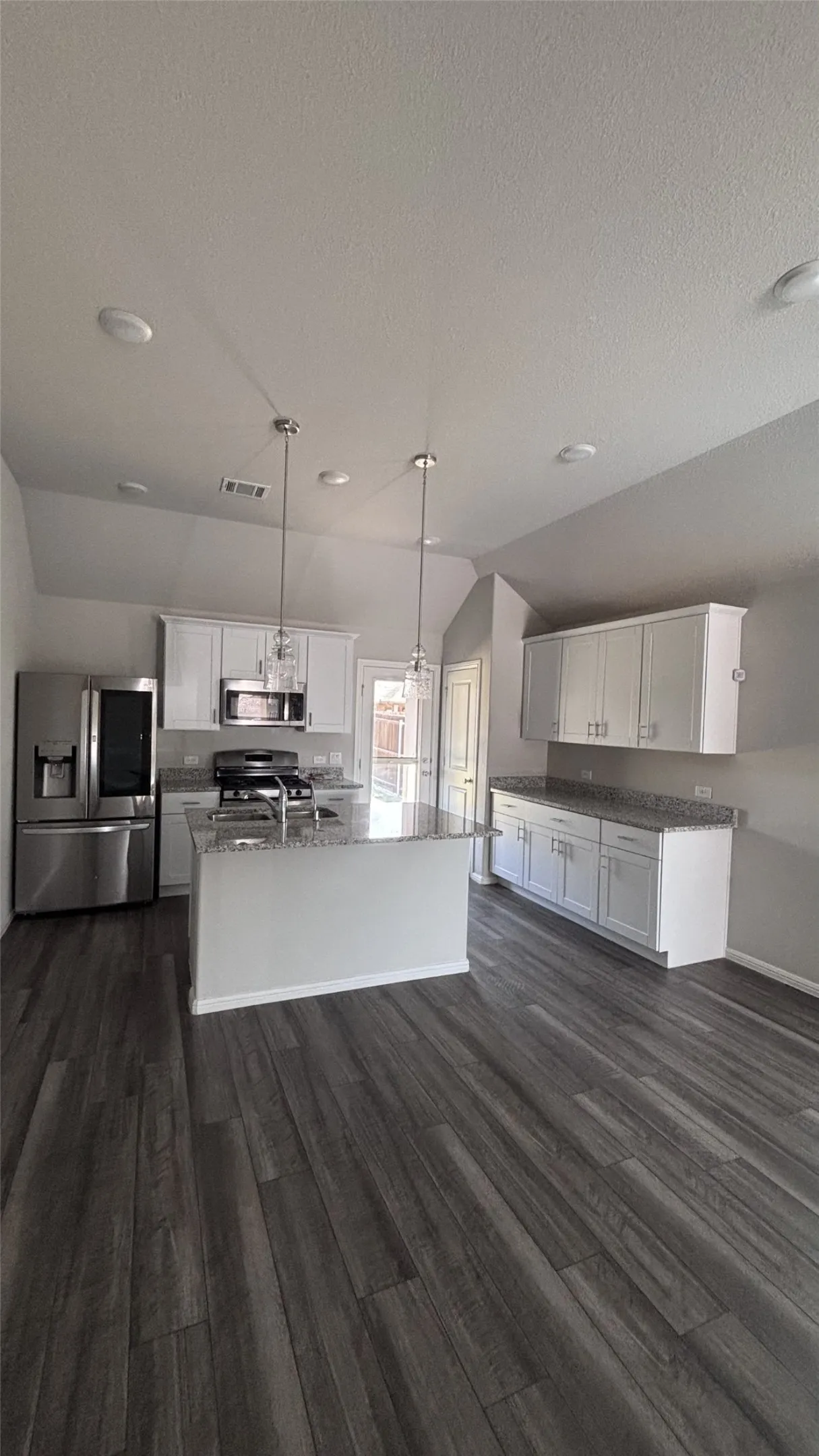 Single Family Residence For Rent in Collin County , 424 Delmar Drive, Princeton, Texas 75407, 4 Bedroom, 3 Bathroom, 2 Garage spaces, 1,839 Sqft, built in 2024, mls#21385217, Real Estate Agent in Princeton, Homes For Rent in Collin county, Homes For Rent in Princeton, Realtor in Princeton Texas, Real Estate Brokerage Independent Realty Texas, Luminita Cordes Realtor