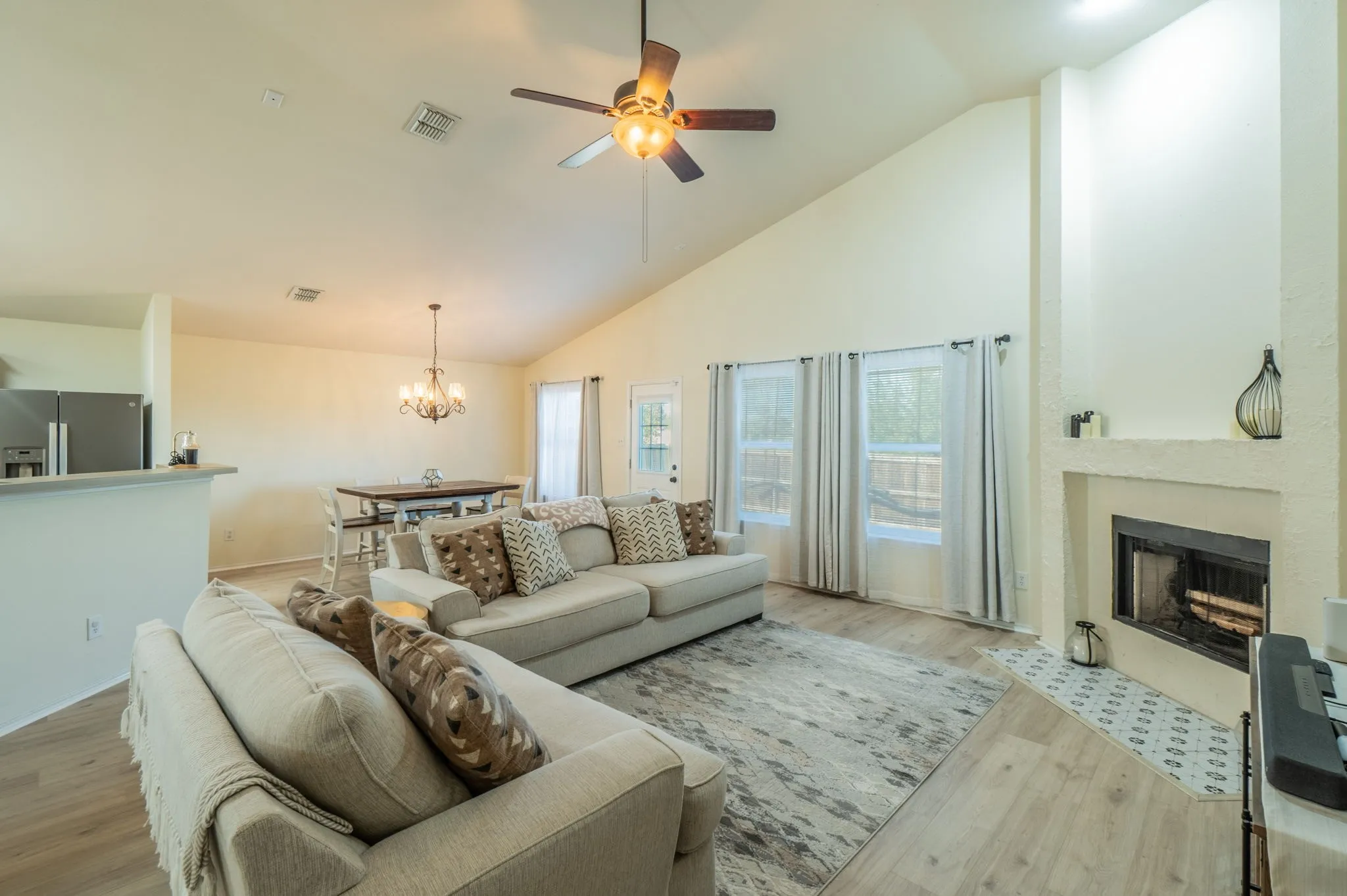 Single Family Residence For Sale in Denton County , 2744 Winterberry Lane, Little Elm, Texas 75068, 3 Bedroom, 2 Bathroom, 2 Garage spaces, 1,950 Sqft, built in 2004, mls#21385215, Real Estate Agent in Little Elm, Homes For Sale in Denton county, Homes For Sale in Little Elm, Realtor in Little Elm Texas, Real Estate Brokerage Independent Realty Texas, Luminita Cordes Realtor
