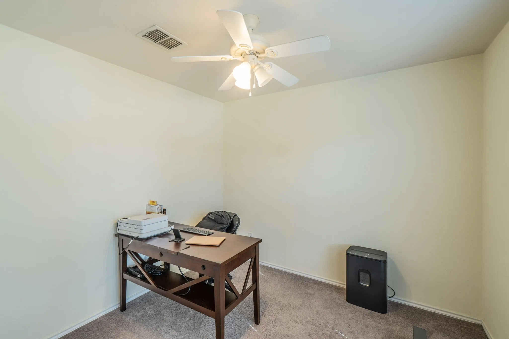 Single Family Residence For Sale in Denton County , 2744 Winterberry Lane, Little Elm, Texas 75068, 3 Bedroom, 2 Bathroom, 2 Garage spaces, 1,950 Sqft, built in 2004, mls#21385215, Real Estate Agent in Little Elm, Homes For Sale in Denton county, Homes For Sale in Little Elm, Realtor in Little Elm Texas, Real Estate Brokerage Independent Realty Texas, Luminita Cordes Realtor