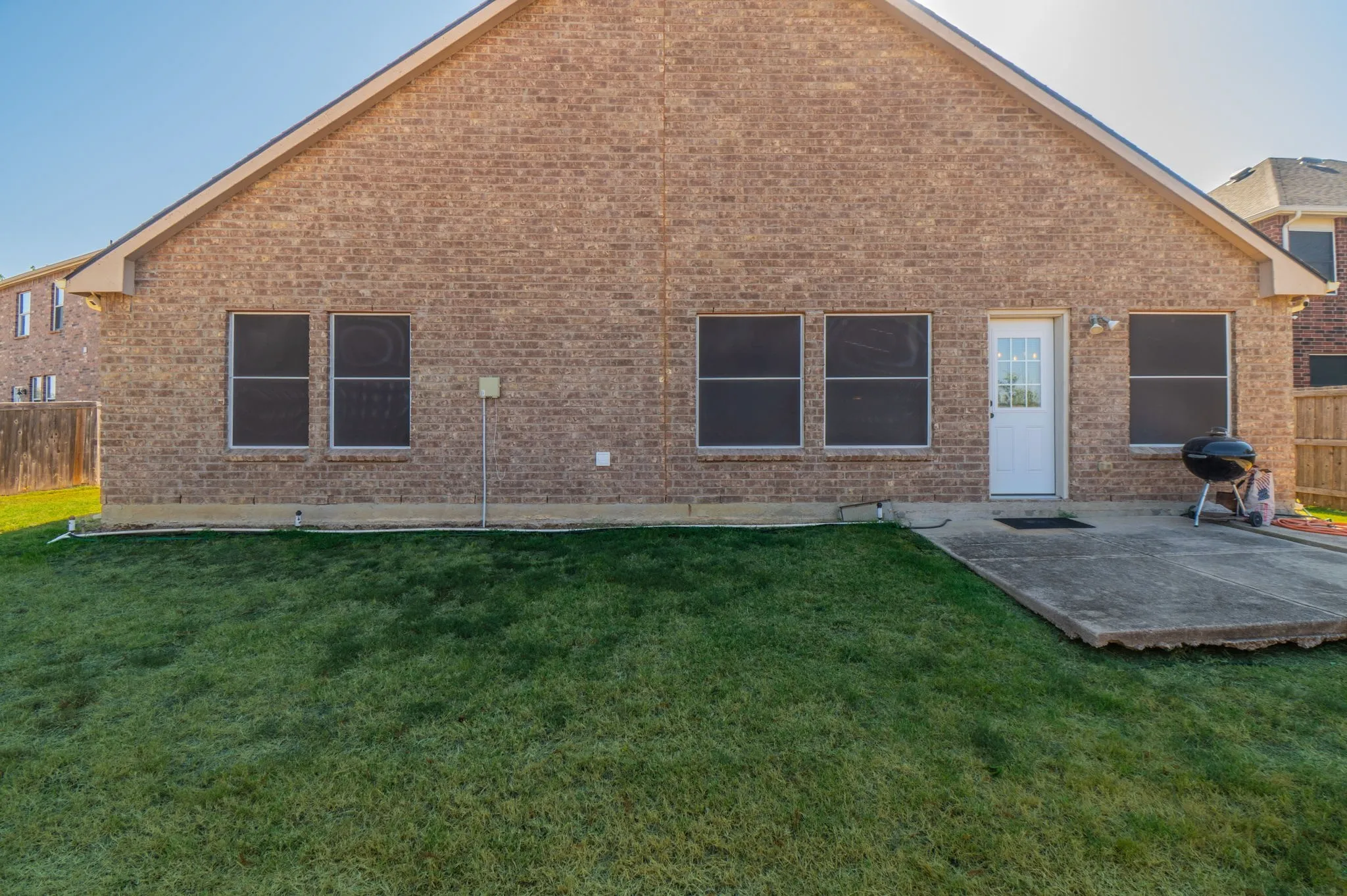Single Family Residence For Sale in Denton County , 2744 Winterberry Lane, Little Elm, Texas 75068, 3 Bedroom, 2 Bathroom, 2 Garage spaces, 1,950 Sqft, built in 2004, mls#21385215, Real Estate Agent in Little Elm, Homes For Sale in Denton county, Homes For Sale in Little Elm, Realtor in Little Elm Texas, Real Estate Brokerage Independent Realty Texas, Luminita Cordes Realtor