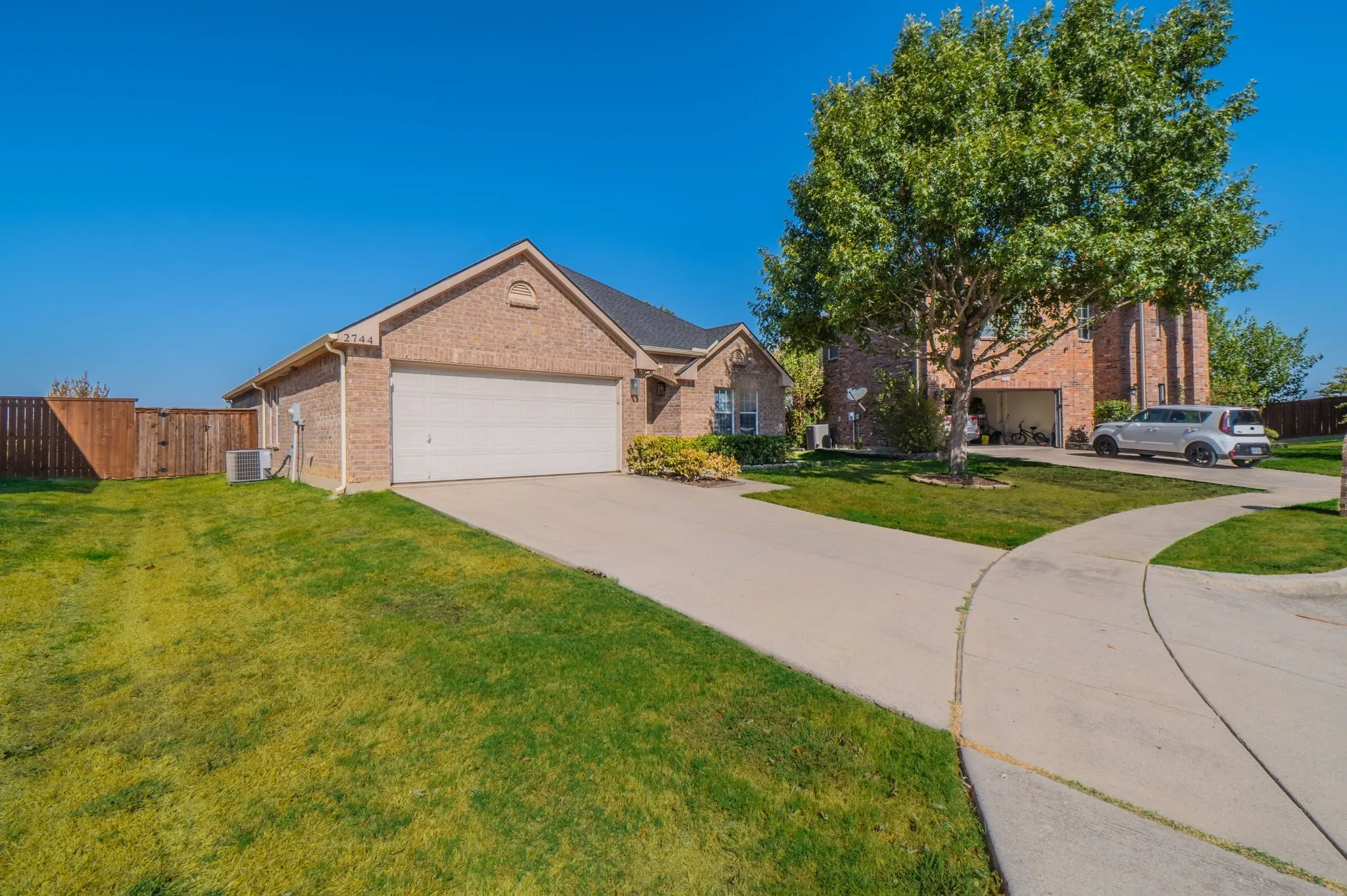 Single Family Residence For Sale in Denton County , 2744 Winterberry Lane, Little Elm, Texas 75068, 3 Bedroom, 2 Bathroom, 2 Garage spaces, 1,950 Sqft, built in 2004, mls#21385215, Real Estate Agent in Little Elm, Homes For Sale in Denton county, Homes For Sale in Little Elm, Realtor in Little Elm Texas, Real Estate Brokerage Independent Realty Texas, Luminita Cordes Realtor