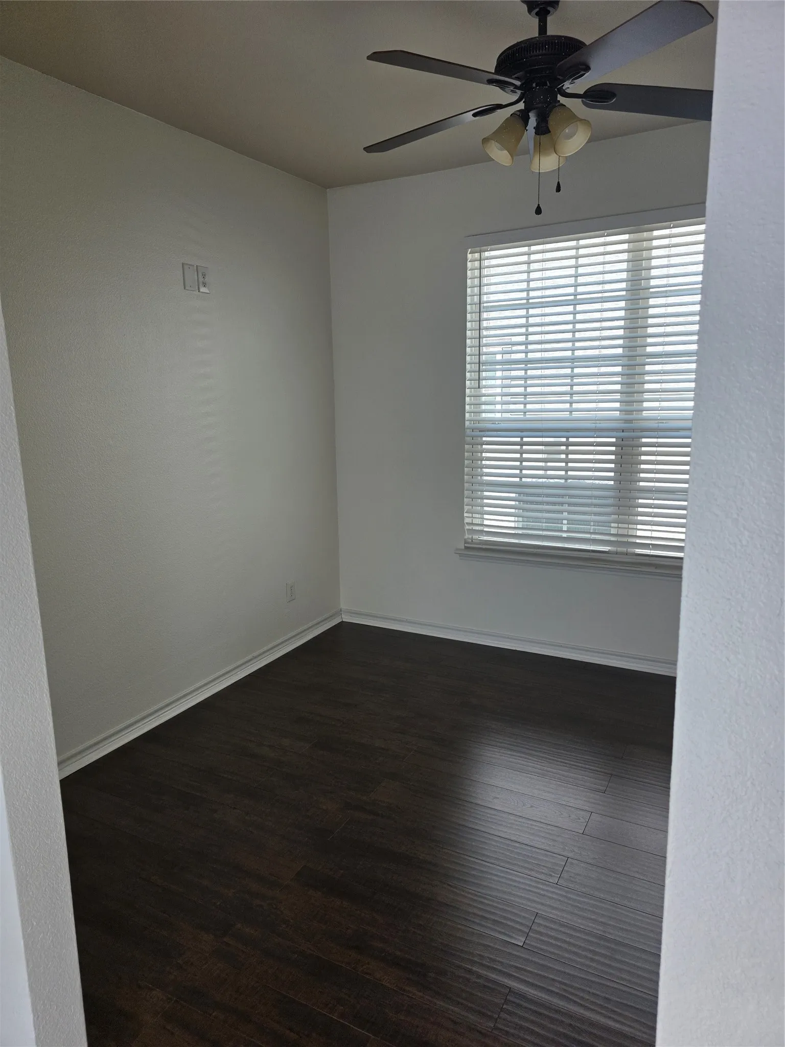 Single Family Residence For Rent in Collin County , 7117 Cotton Seed Drive, Mc Kinney, Texas 75070, 3 Bedroom, 3 Bathroom, 2 Garage spaces, 2,249 Sqft, built in 2007, mls#21384983, Real Estate Agent in Mc Kinney, Homes For Rent in Collin county, Homes For Rent in Mc Kinney, Realtor in Mc Kinney Texas, Real Estate Brokerage Independent Realty Texas, Luminita Cordes Realtor